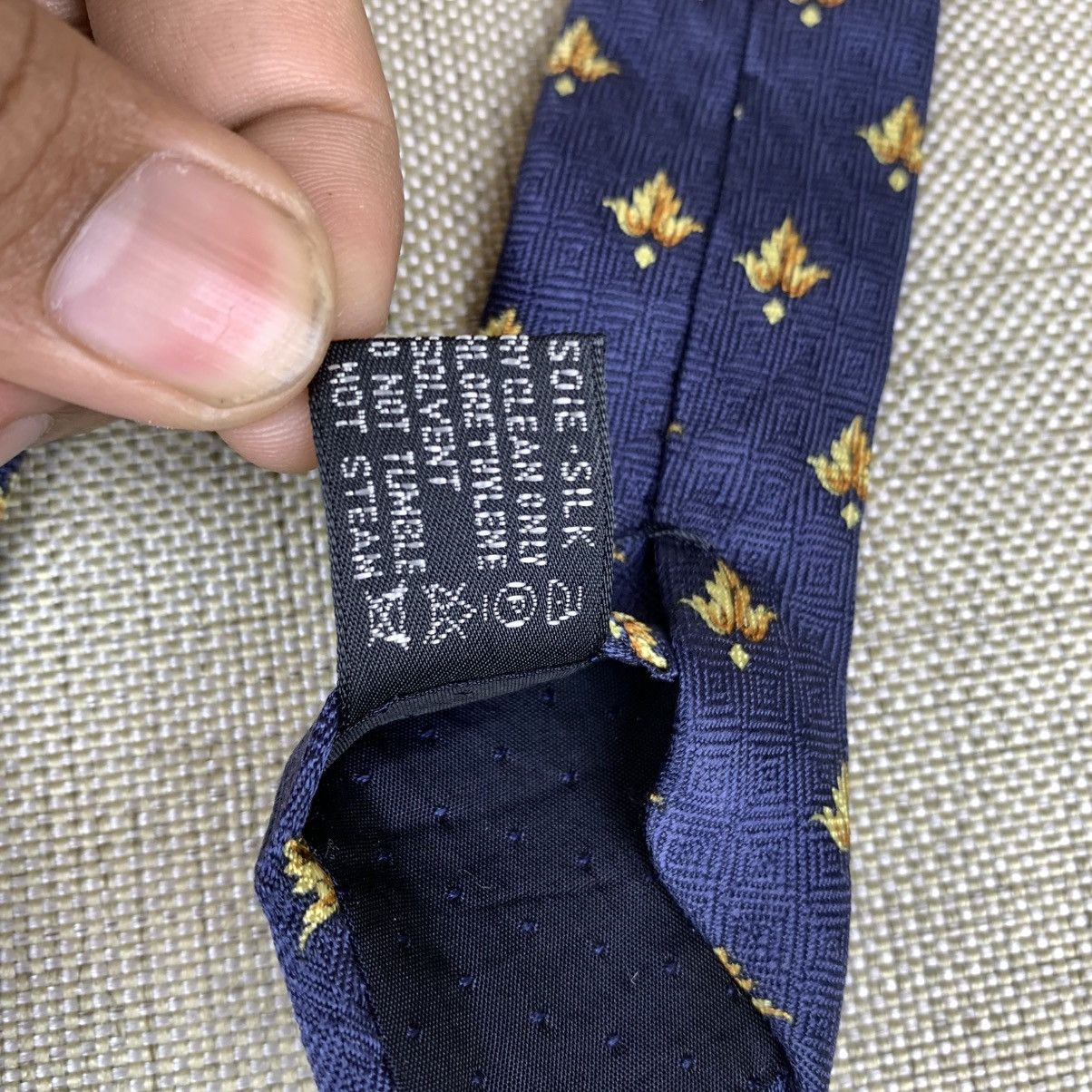 Versace × Vintage Gianni Versace Vintage Baroque Golden Silk Tie Caravate Size ONE SIZE - 11 Thumbnail