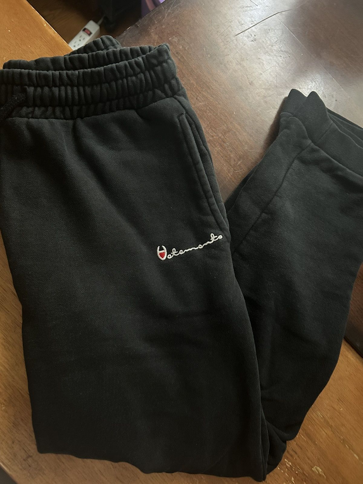 Champion × Vetements Vetements x Champion 1st collab sweat pants Size 27" / US 4 / IT 40 - 1 Thumbnail