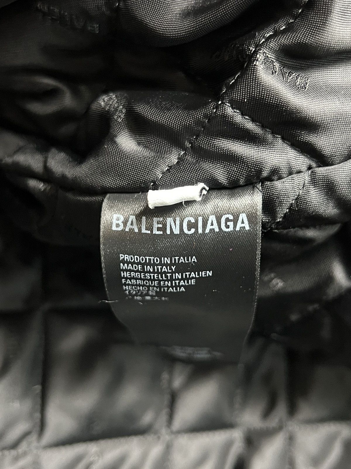 Balenciaga Balenciaga Cropped Faux Fur Coat Jacket Size US M / EU 48-50 / 2 - 9 Thumbnail