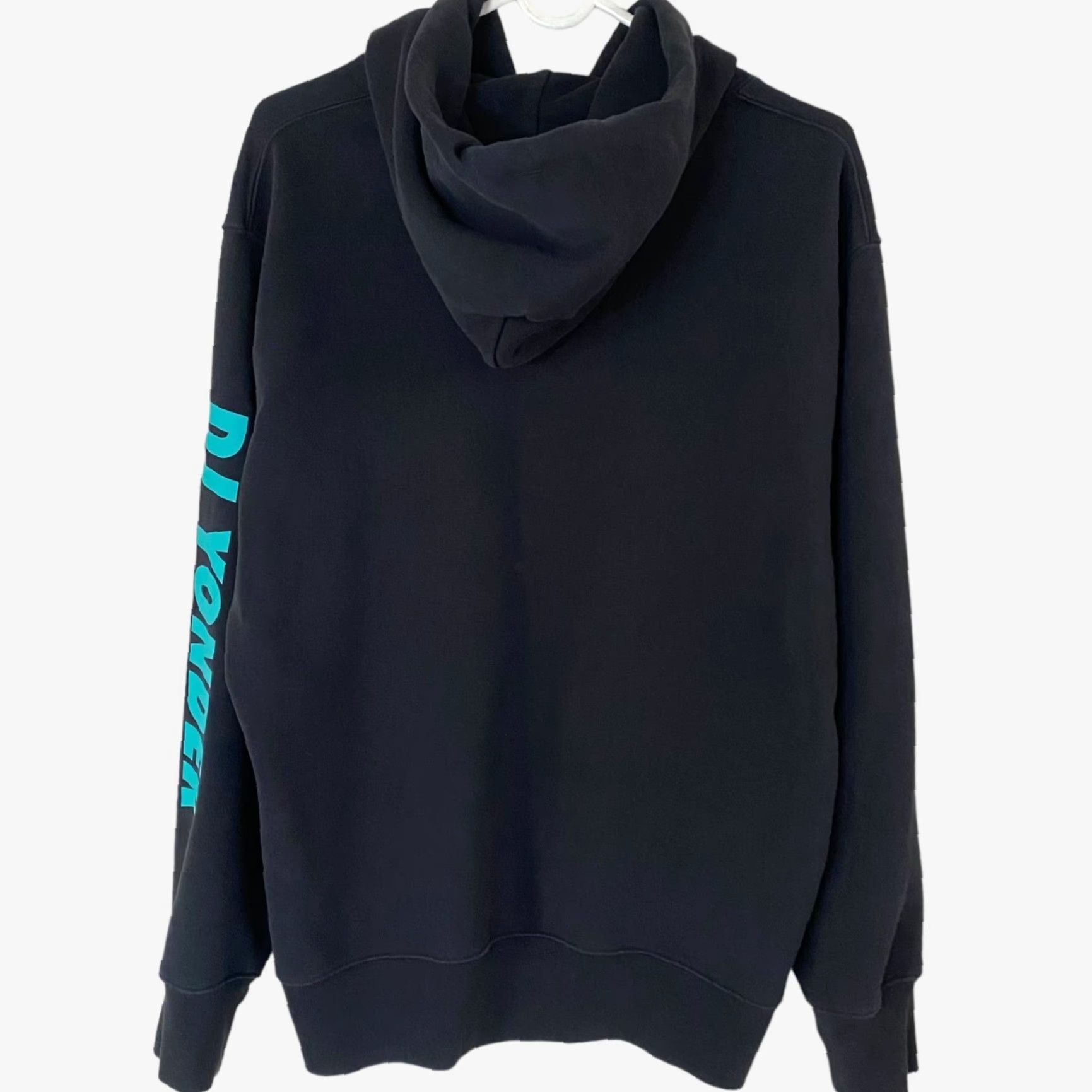 Uniqlo Uniqlo Hoodie Mens Medium Black Fortnite DJ Yonder Premium Graphic Sweatshirt Size US M / EU 48-50 / 2 - 3 Thumbnail
