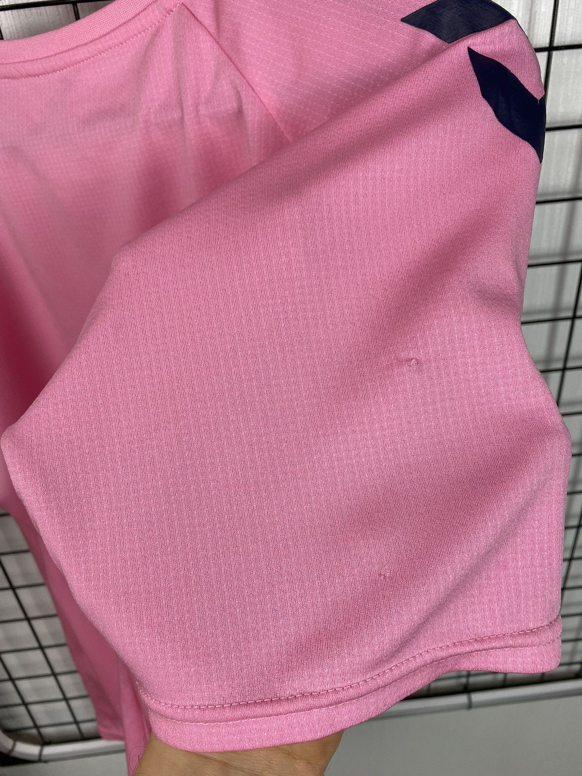 Other Everton soccer jersey 2020 2021 M pink Blokecore football Size US M / EU 48-50 / 2 - 18 Thumbnail