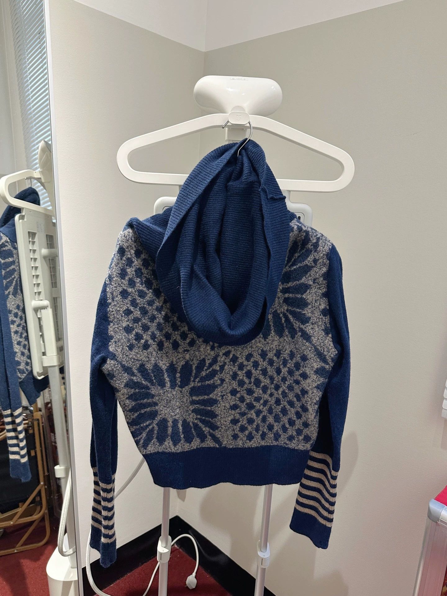 Vivienne Westwood VW Navy Irreg Sweater Off-shoulder/Turtleneck Size XS / US 0-2 / IT 36-38 - 3 Thumbnail