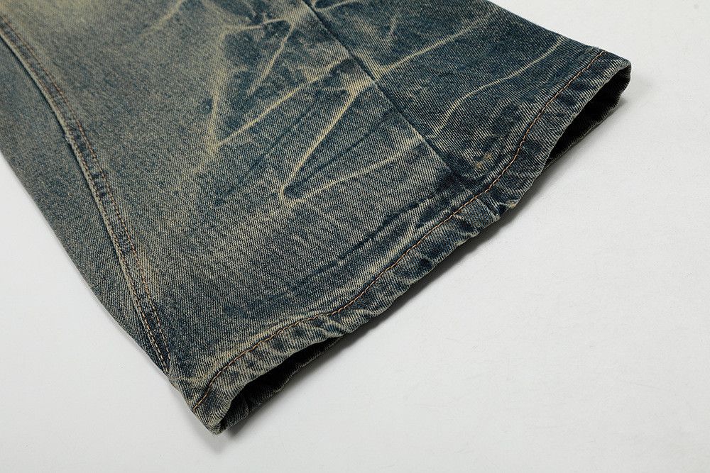 Vintage American-style distressed straight-leg flared jeans for men Size US 32 / EU 48 - 6 Thumbnail