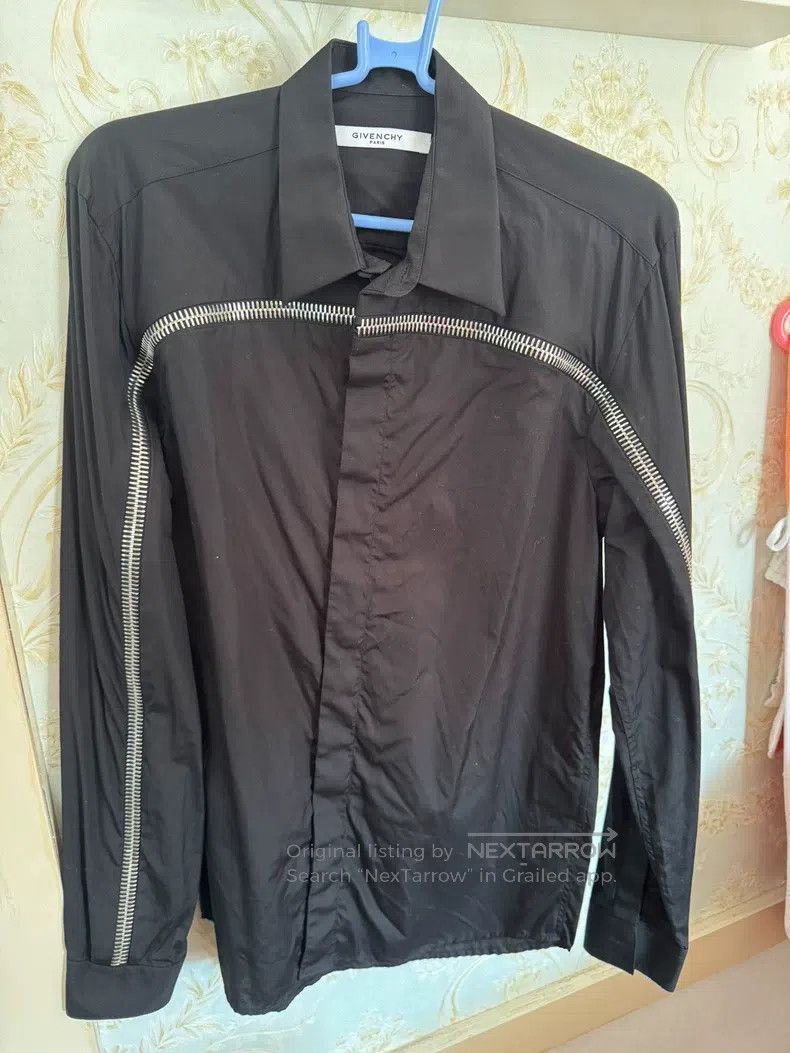 Givenchy Givenchy size 38 Casual Shirt Size US S / EU 44-46 / 1 - 2 Thumbnail