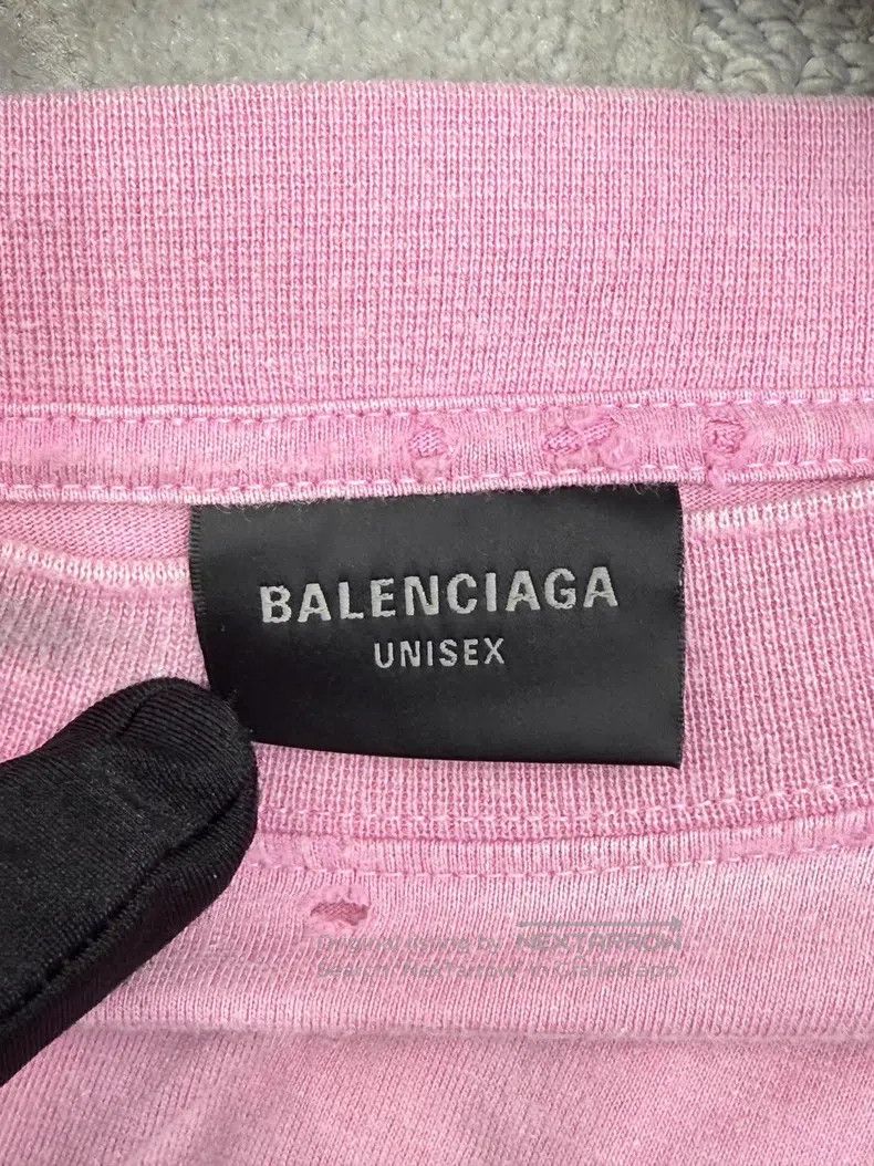 Balenciaga Balenciaga Pink Graffiti Short Sleeve Size US S / EU 44-46 / 1 - 5 Thumbnail