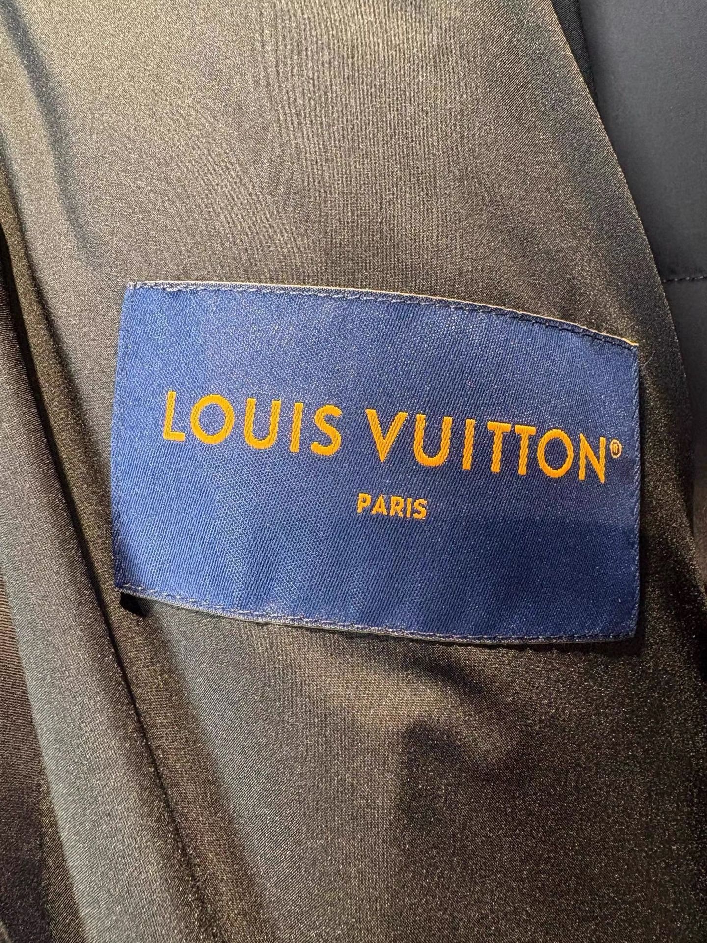 Louis Vuitton Louis Vuitton SS25 Mixed Embroidery Hooded Jacket K36 Size US M / EU 48-50 / 2 - 3 Thumbnail