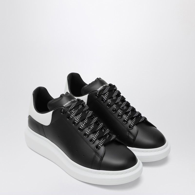 Alexander McQueen Alexander Mcqueen Oversized Black/White Sneakers Size US 8 / EU 41 - 1 Thumbnail