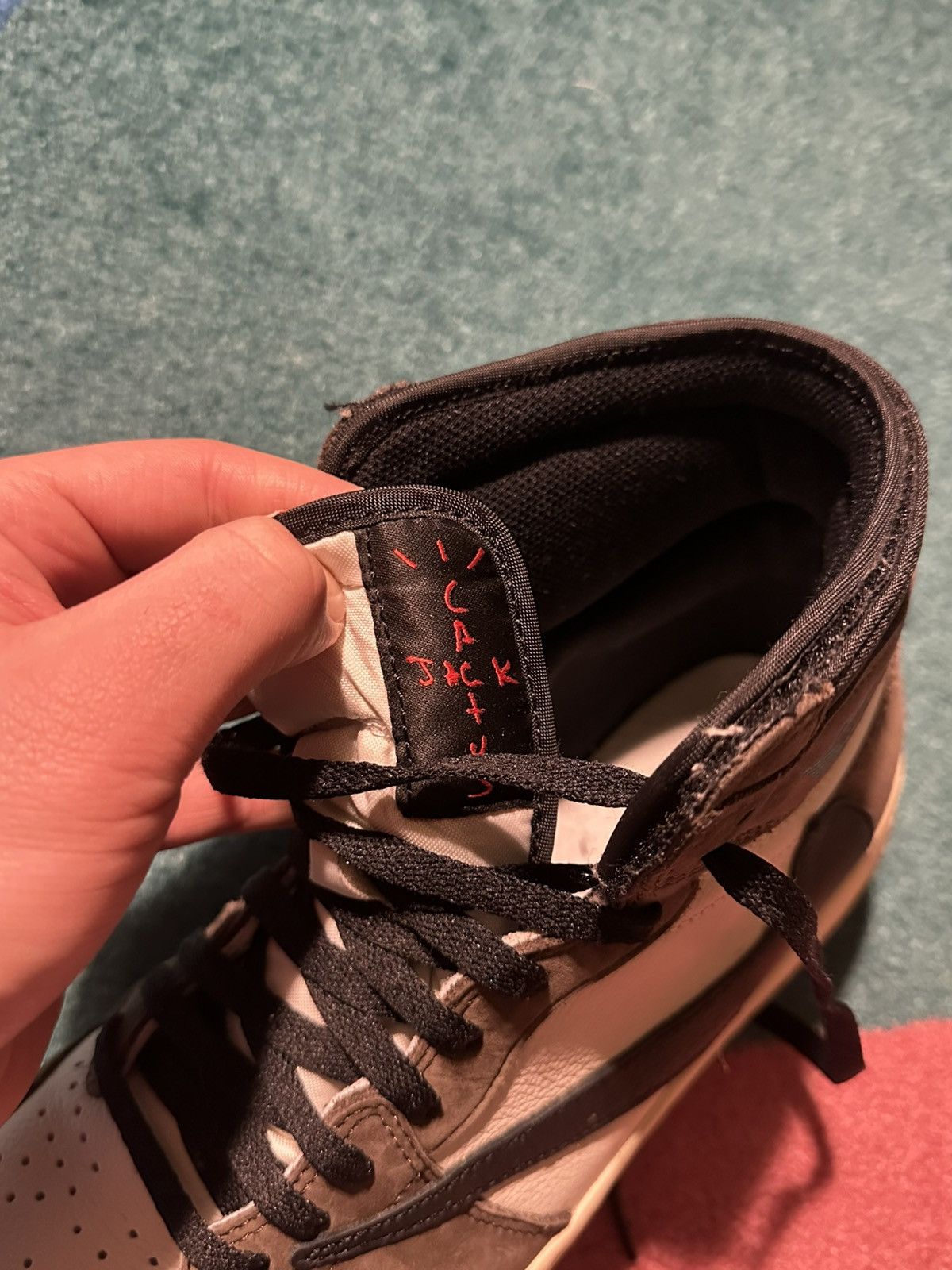 Jordan Brand × Nike × Travis Scott Travis Scott x Air Jordan 1 Retro High OG ‘Mocha’ Size US 11.5 / EU 44-45 - 22 Thumbnail