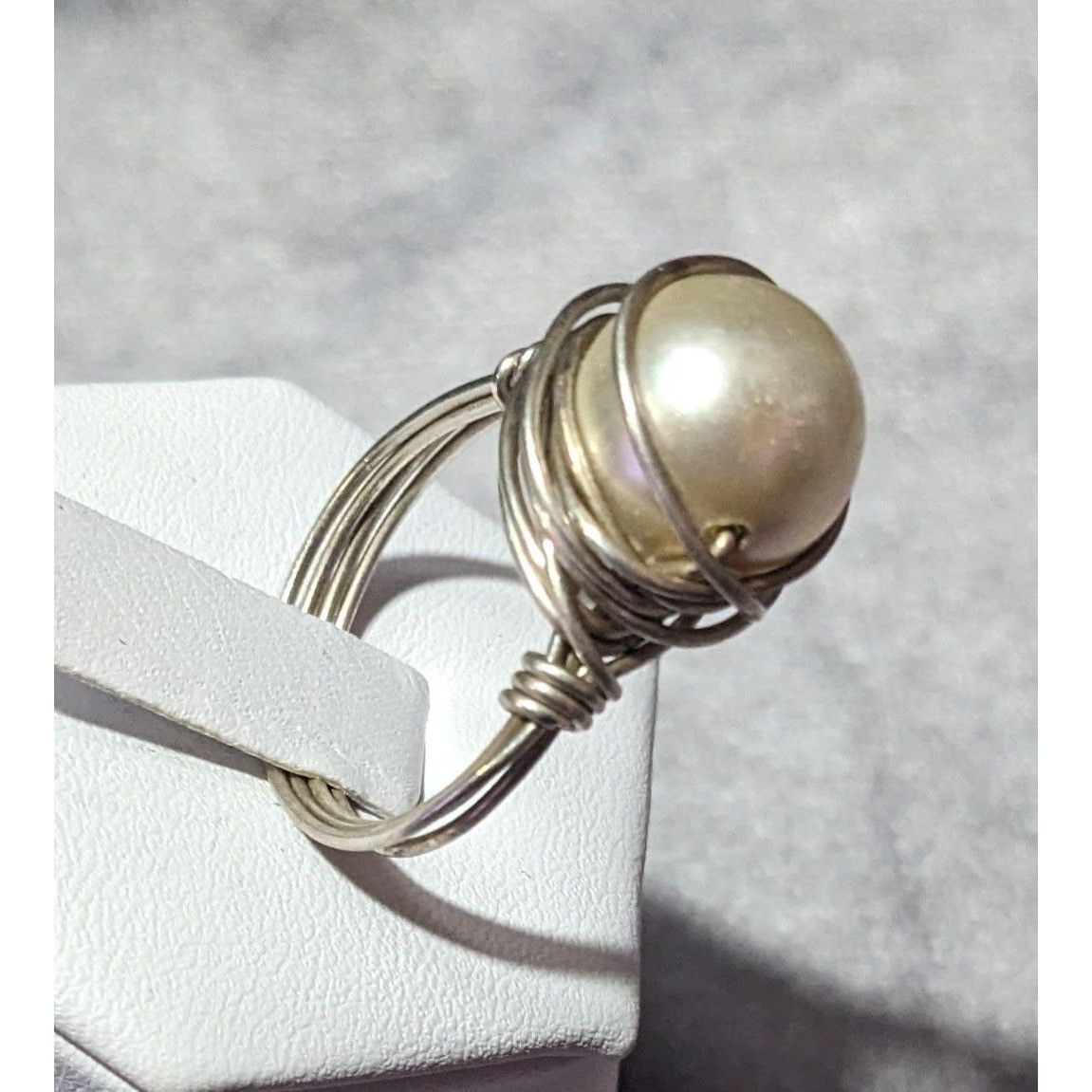 Other Elegant Glam Faux Pearl Wire Wrap Ring Size 9 Size ONE SIZE - 6 Thumbnail