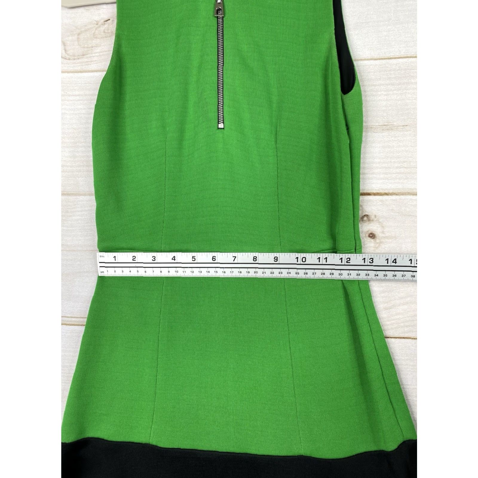 Barbara Bui VINTAGE Barbara Bui Dress Women 36 4 Green Knit Sleeveless Zip Midi Green 90s Classic Designer Retro Mens Womens Size S / US 4 / IT 40 - 7 Thumbnail