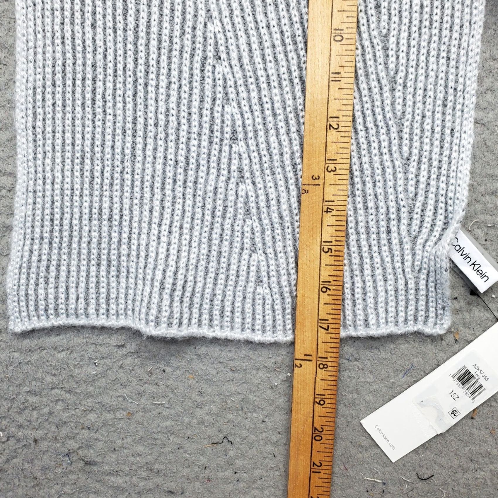 Calvin Klein Calvin Klein Unisex Ribbed Scarf Scarf Unisex One Size Heather Gray Metallic Neck Warmer NWT 90s Preppy Womens Mens Girls Boys Size ONE SIZE - 3 Thumbnail
