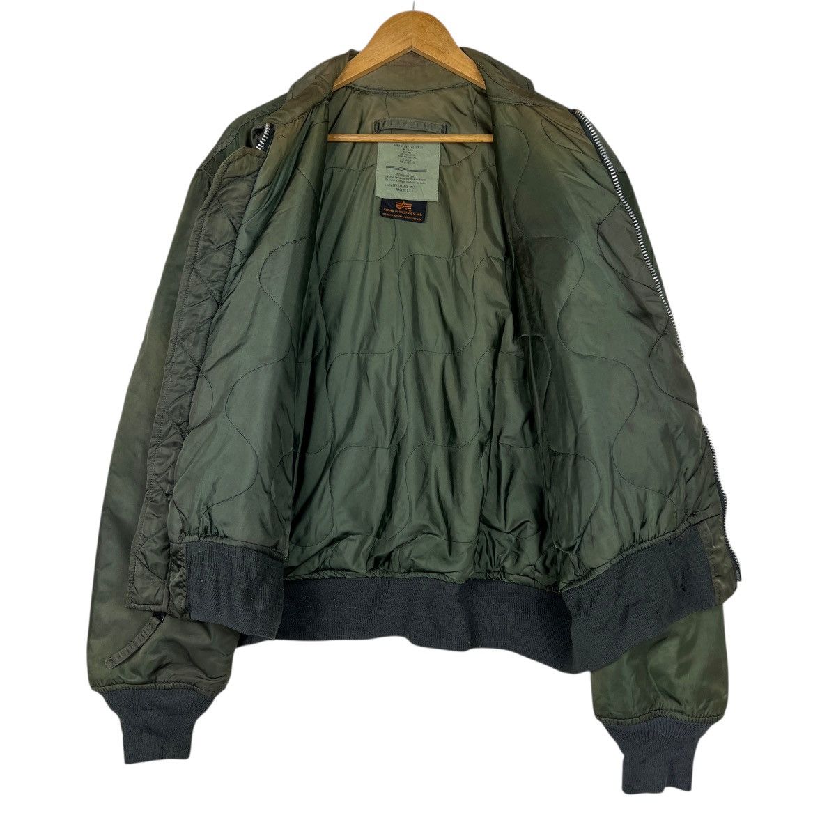 Alpha Industries Vintage alpha Cwu 45 P Bomber Jacket Made In Usa Size XL Size US XL / EU 56 / 4 - 8 Thumbnail