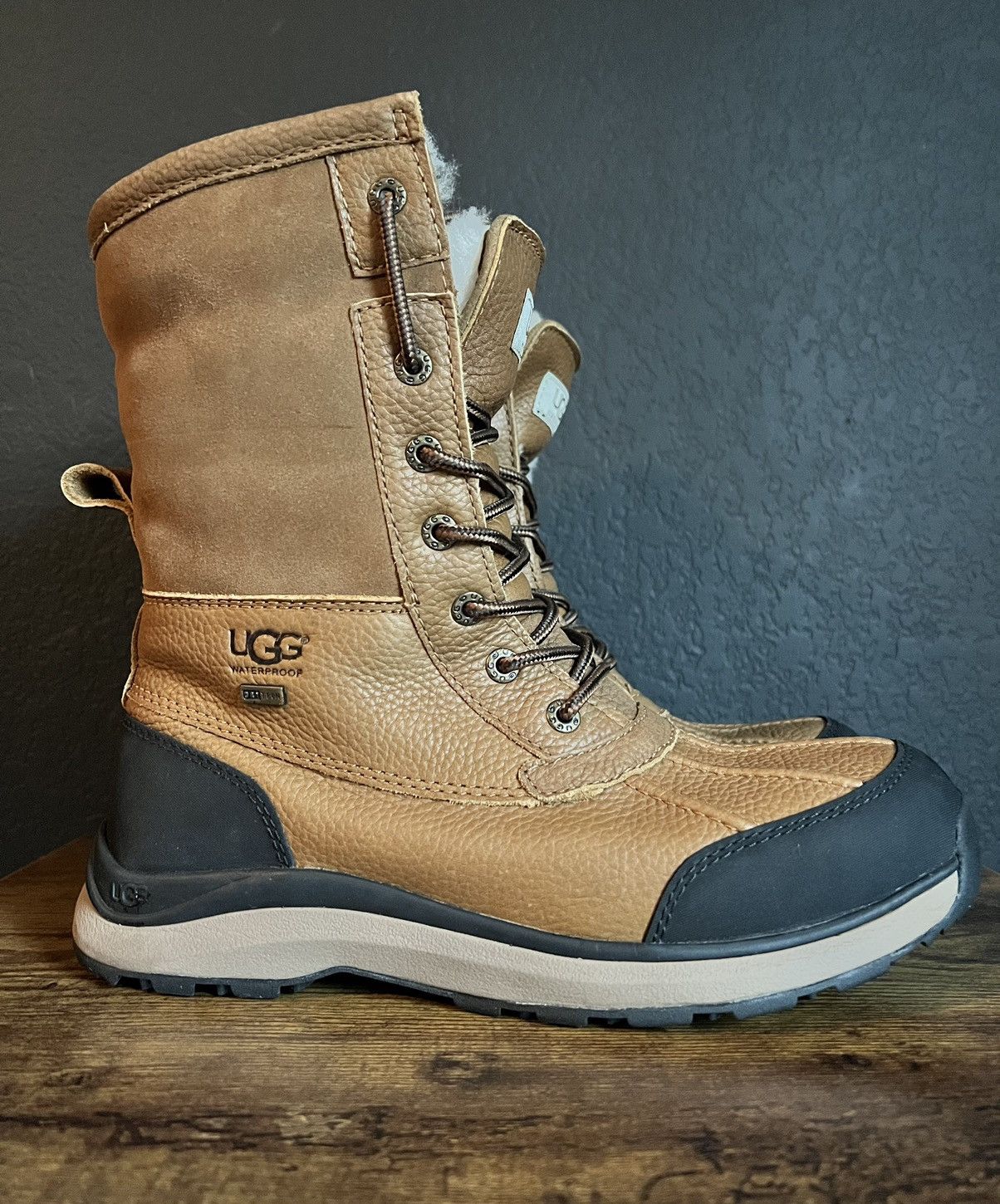 Ugg UGG Adirondack III Waterproof Cold Weather Booties Size US 9 / IT 39 - 3 Thumbnail