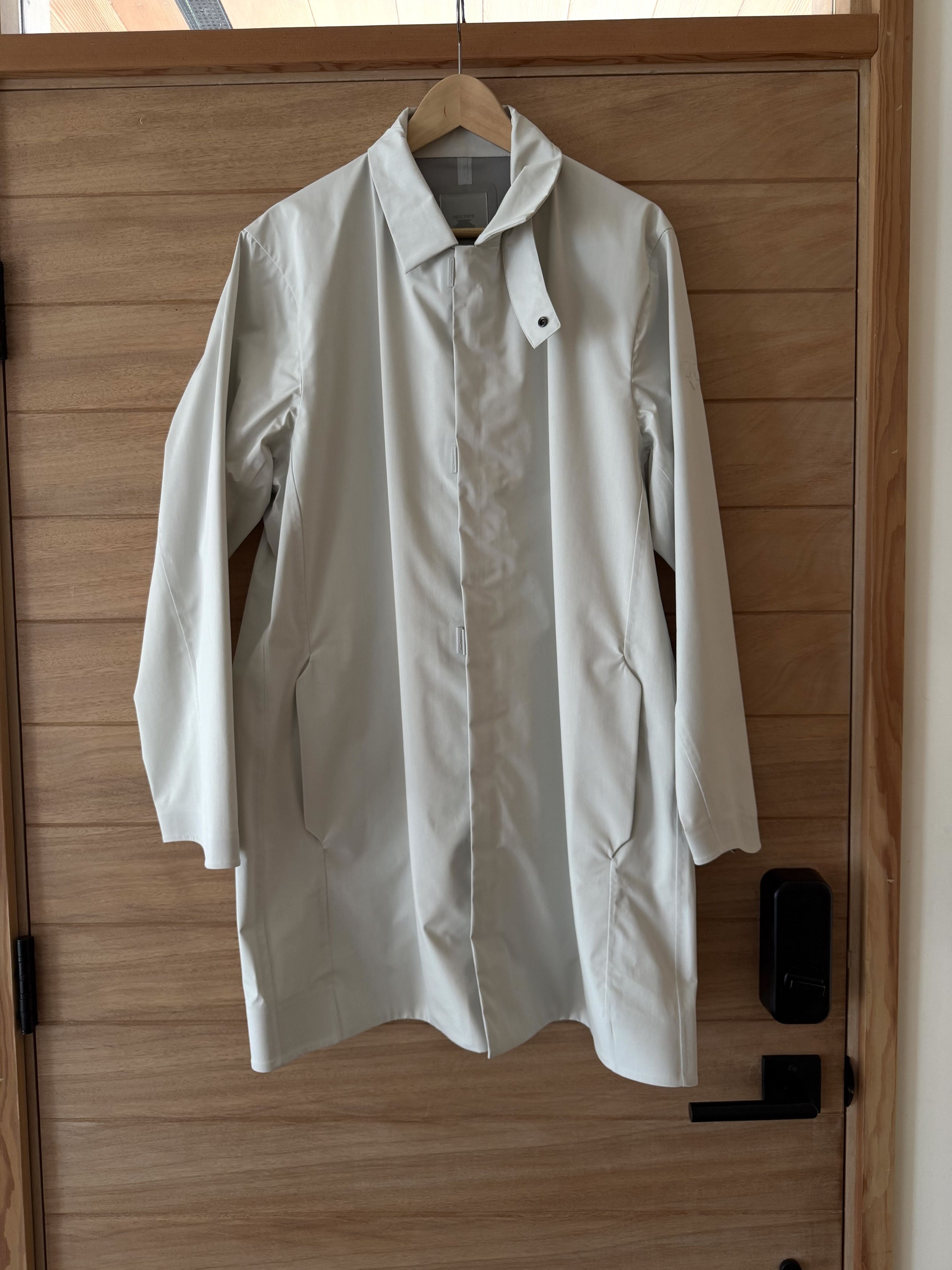 Descente DESCENTE ALLTERRAIN Minimalist Techwear Coat (Worn Once) Size US M / EU 48-50 / 2 - 1 Thumbnail