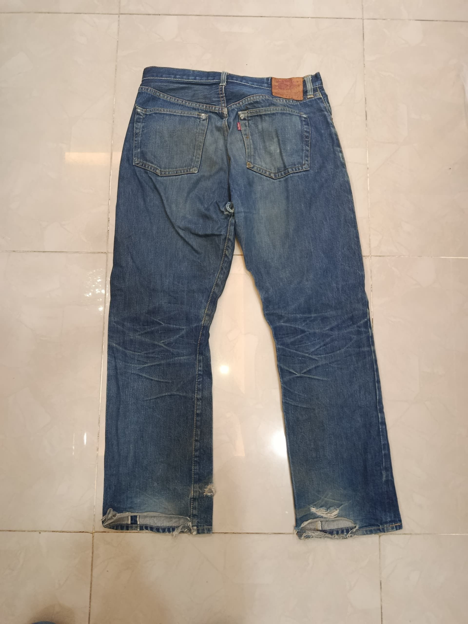 Levi's DISTRESSED LEVIS S501XX #555 BIG E SELVEDGE DENIM Size US 36 / EU 52 - 13 Thumbnail