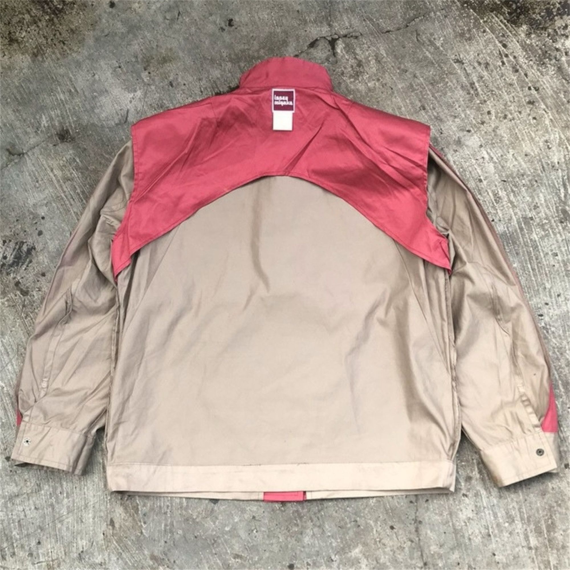 Issey Miyake Vintage 80s Issey Miyake Pleated Sateen Bomber Jacket Size US M / EU 48-50 / 2 - 21 Thumbnail