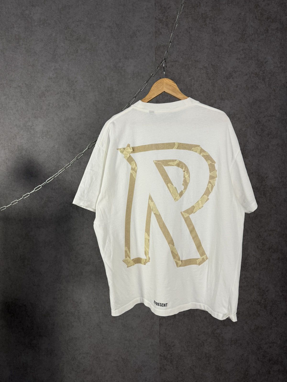 Represent Clo. Represent designer overprinted big logo tee Size US L / EU 52-54 / 3 - 2 Thumbnail