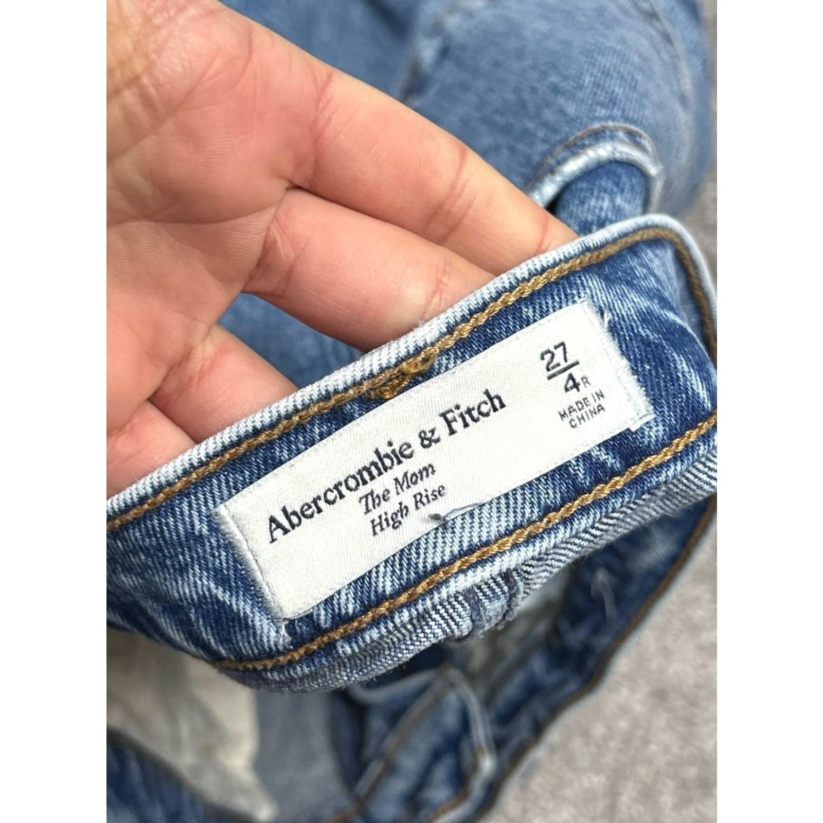 Abercrombie & Fitch Abercrombie & Fitch The Mom Jeans Womens 27 Blue Denim Distressed 5-Pocket High Rise Regular Fit Adult Size 27" / US 4 / IT 40 - 3 Thumbnail