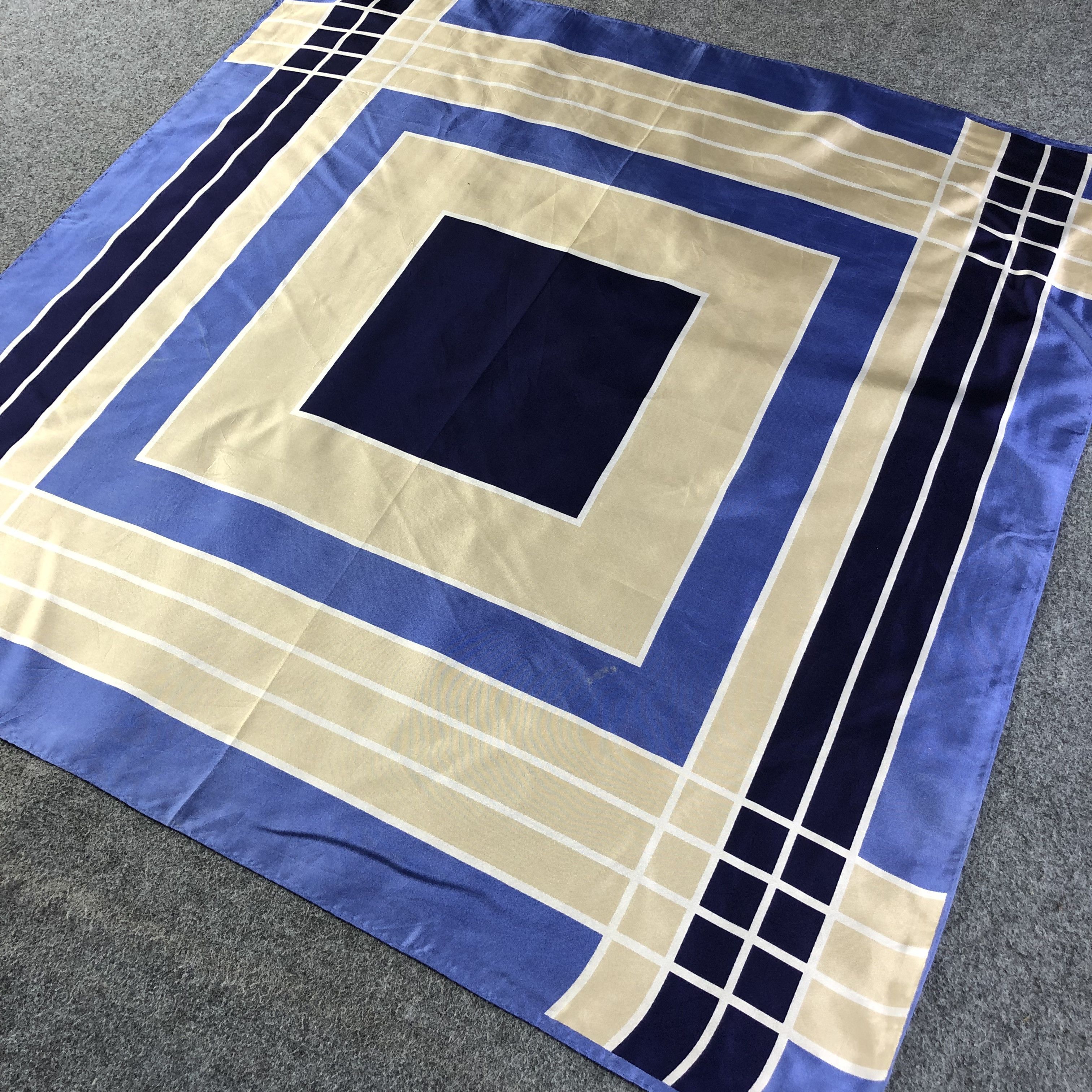 Vintage Vintage Luxury Design Silk Scarf M619 Size ONE SIZE - 2 Thumbnail