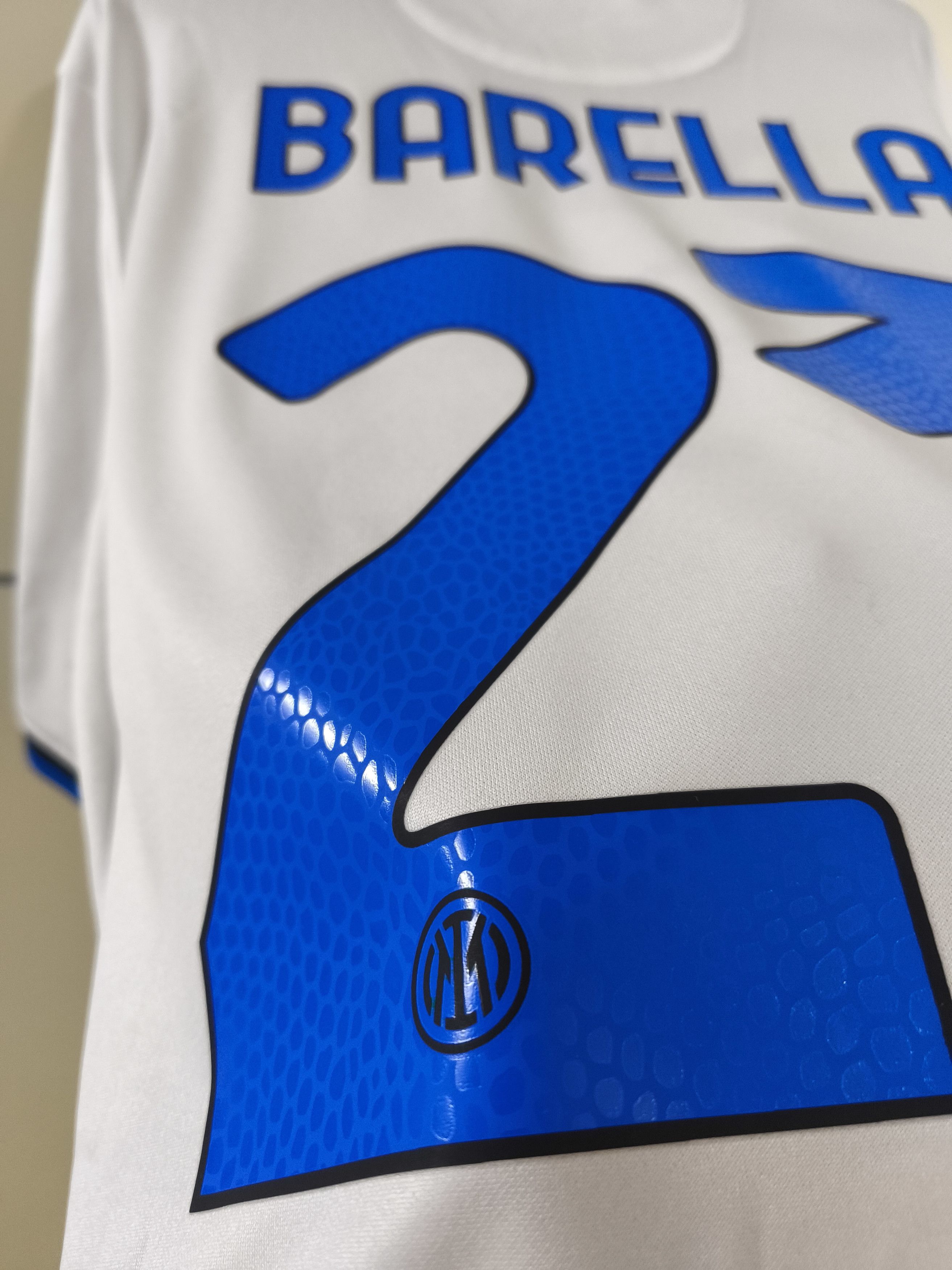 Nike Rare Inter Milan 2021/22 Away Jersey Barella BNWT Size US L / EU 52-54 / 3 - 10 Thumbnail