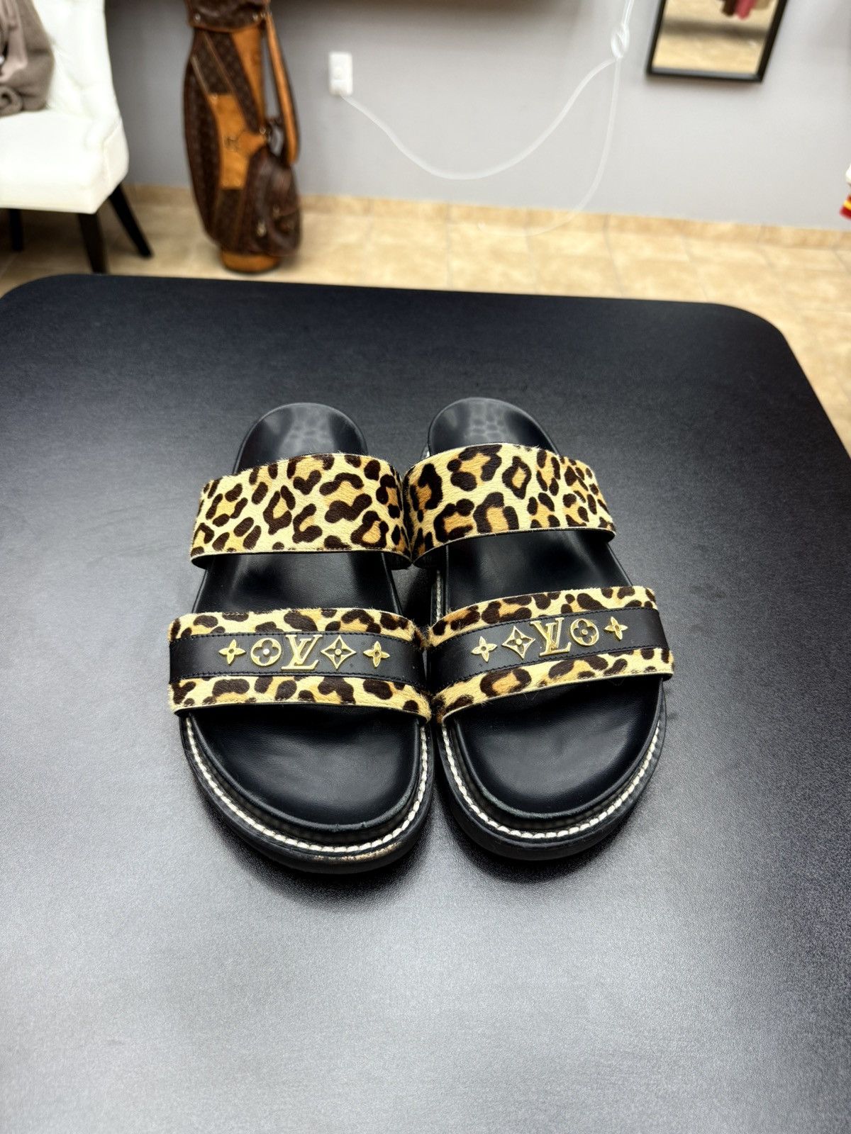 Louis Vuitton Louis Vuitton Bom Dia leopard sandals Size 39.5 / 9.5US Size US 9.5 / IT 39.5 - 1 Thumbnail