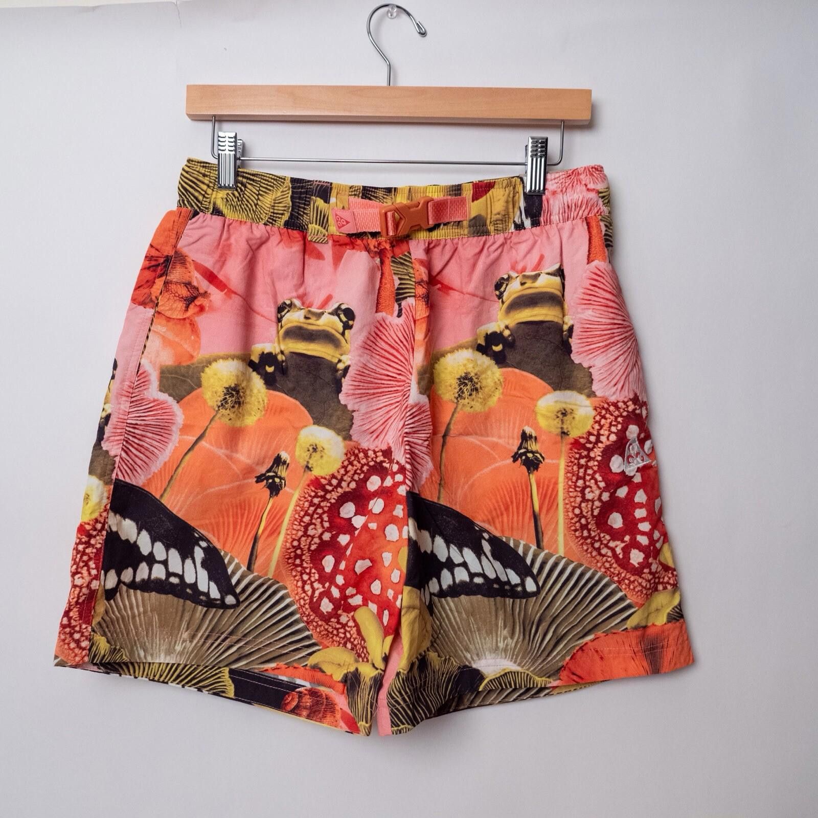 Nike ACG Nike ACG Older Kids' Pink Mushroom Frog Shorts Size XL Size US 26 / EU 42 - 1 Thumbnail