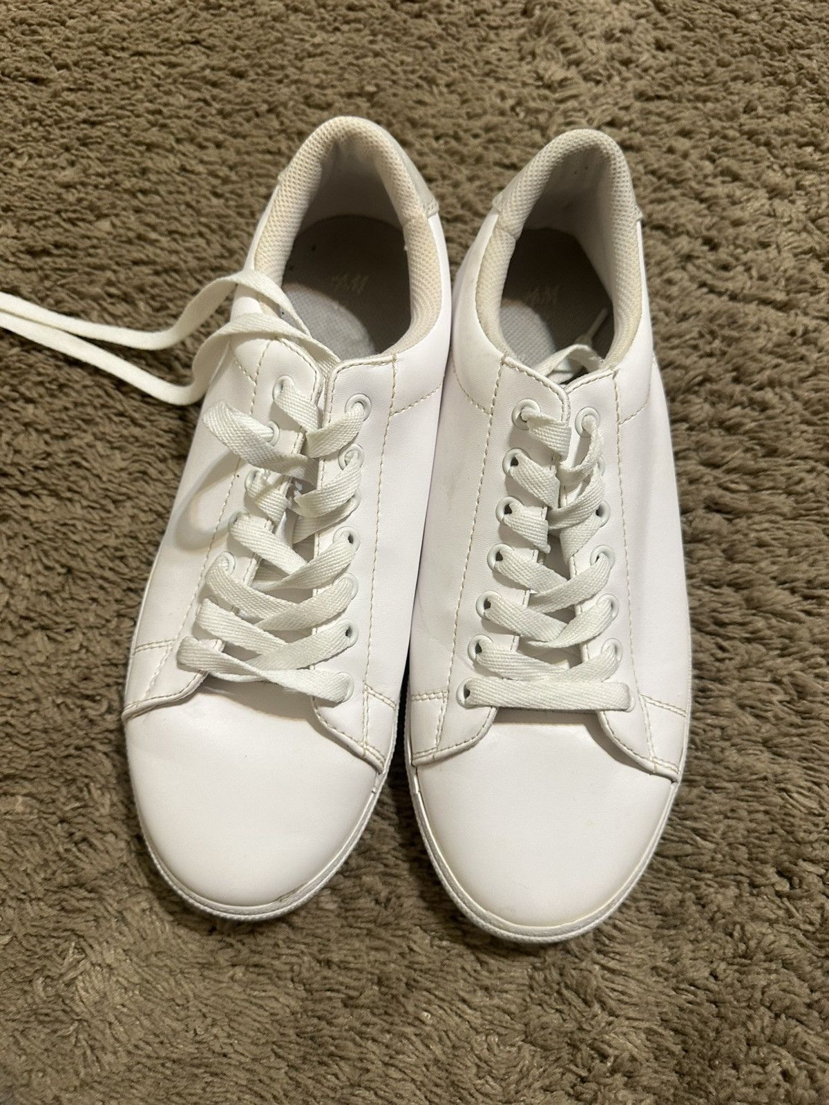 H&M Vintage H&M “triple white “ sneakers 00s size 9 Size US 9 / EU 42 - 8 Thumbnail