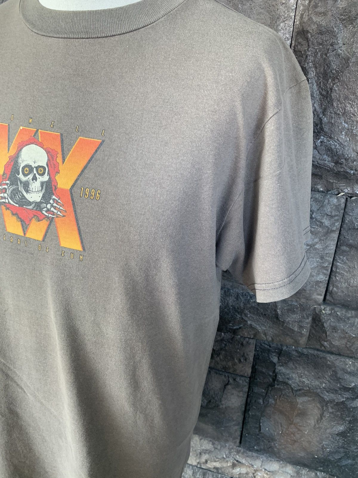 Powell Peralta × Vintage Vintage 90s Powell Parelta Bones Skateboards T shirt Size US M / EU 48-50 / 2 - 4 Thumbnail