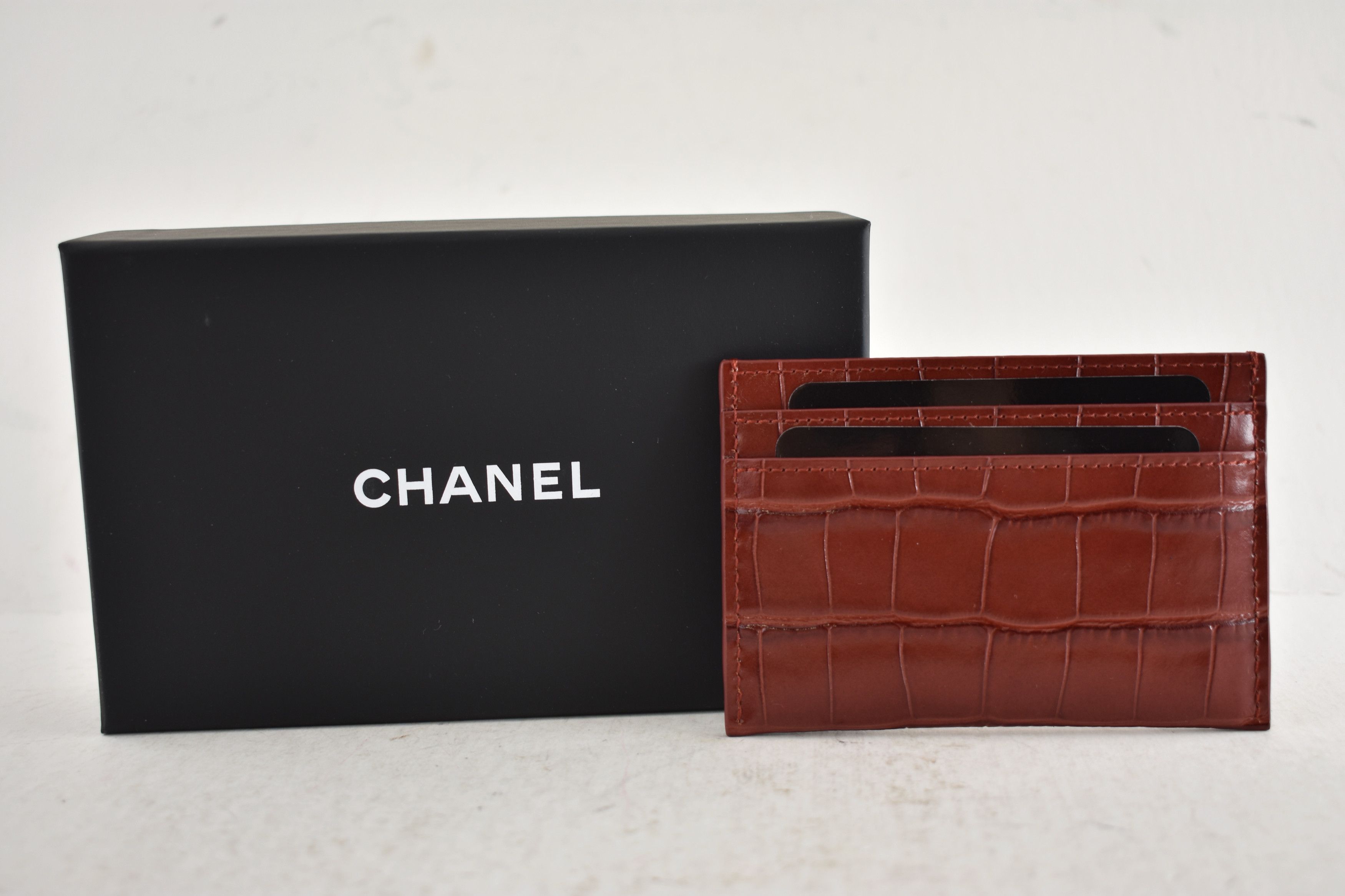 Chanel 26S Burgundy Crocodile Embossed Credit Card Holder Wallet Size ONE SIZE - 8 Thumbnail