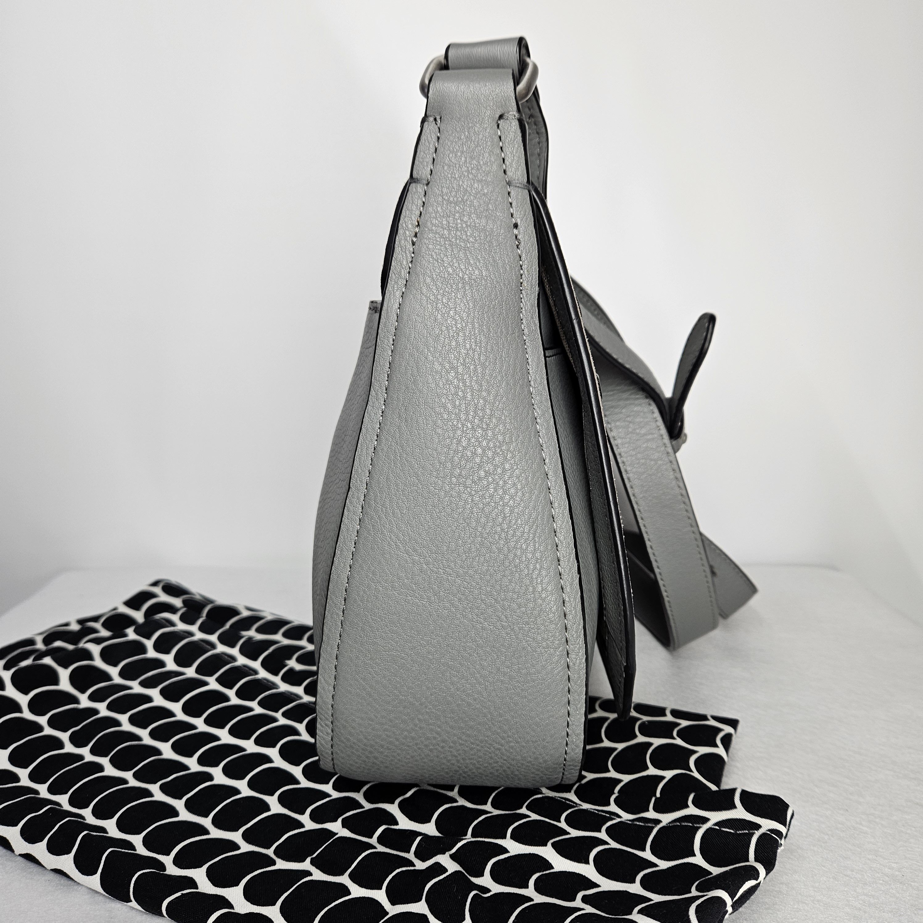 Vince Camuto Vince Camuto 12x10x4" Messanger Shoulder Bag Grey Suede Size ONE SIZE - 4 Thumbnail