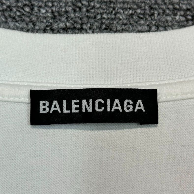 Balenciaga Balenciaga Double B logo V-neck white short sleeve T-shirt Size US XS / EU 42 / 0 - 5 Thumbnail