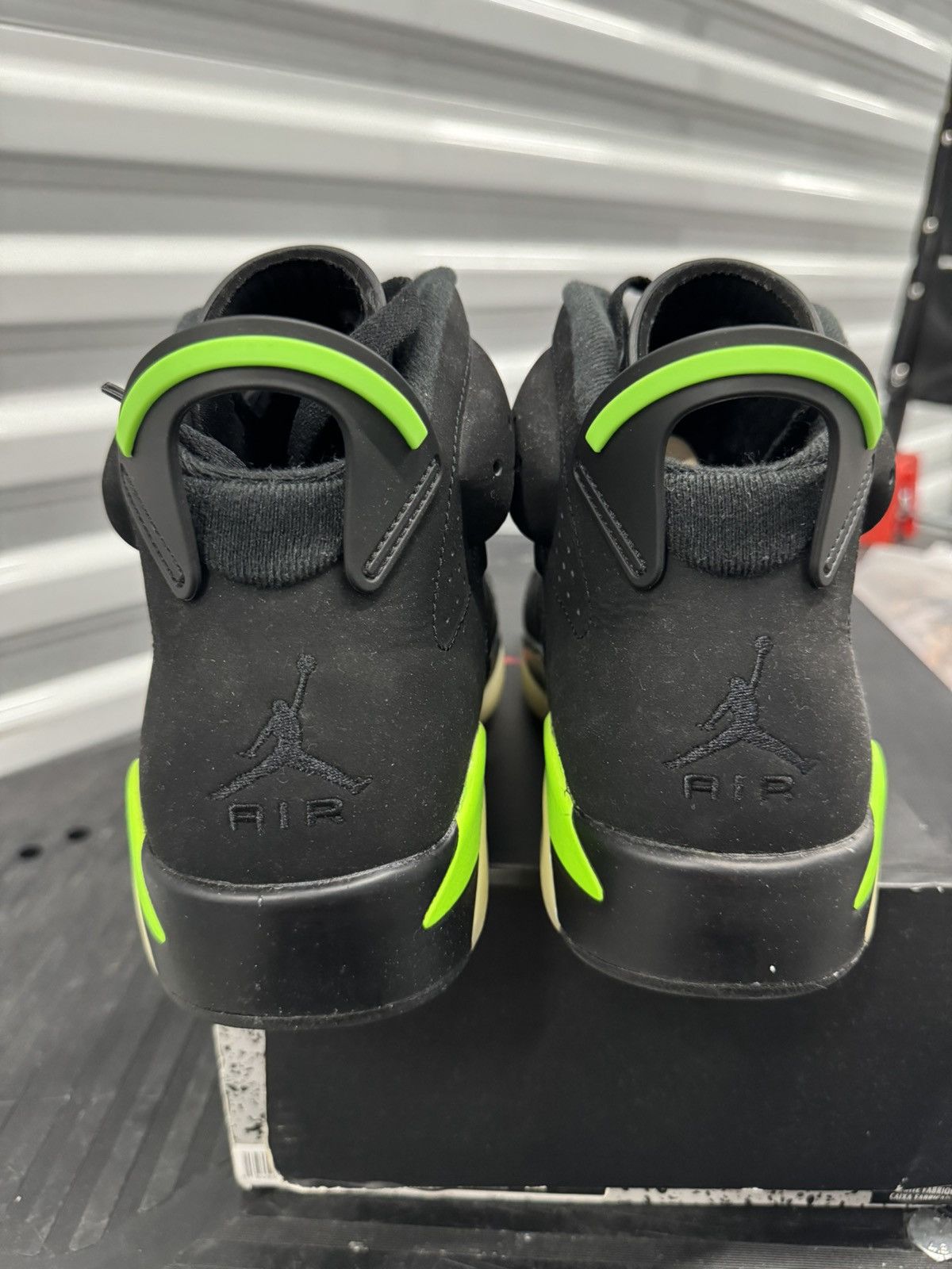 Jordan Brand Used Jordan 6 “Electric Green” Size 9.5 Size US 9.5 / EU 42-43 - 3 Thumbnail