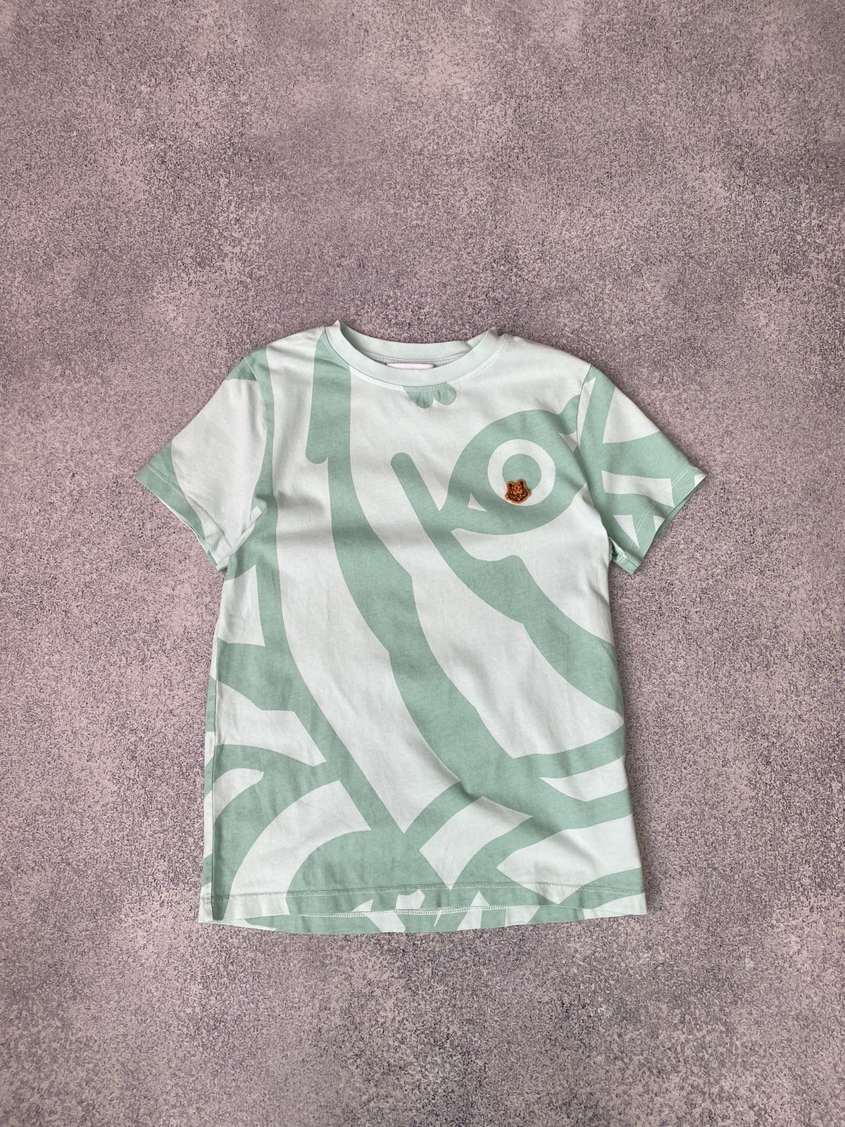 Kenzo × Vintage Vintage Kenzo Women’s Printed T-Shirt Size XS / US 0-2 / IT 36-38 - 2 Thumbnail
