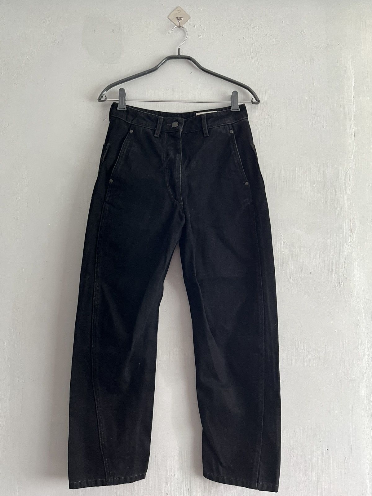 LEMAIRE High Waisted Curved Pants - Black