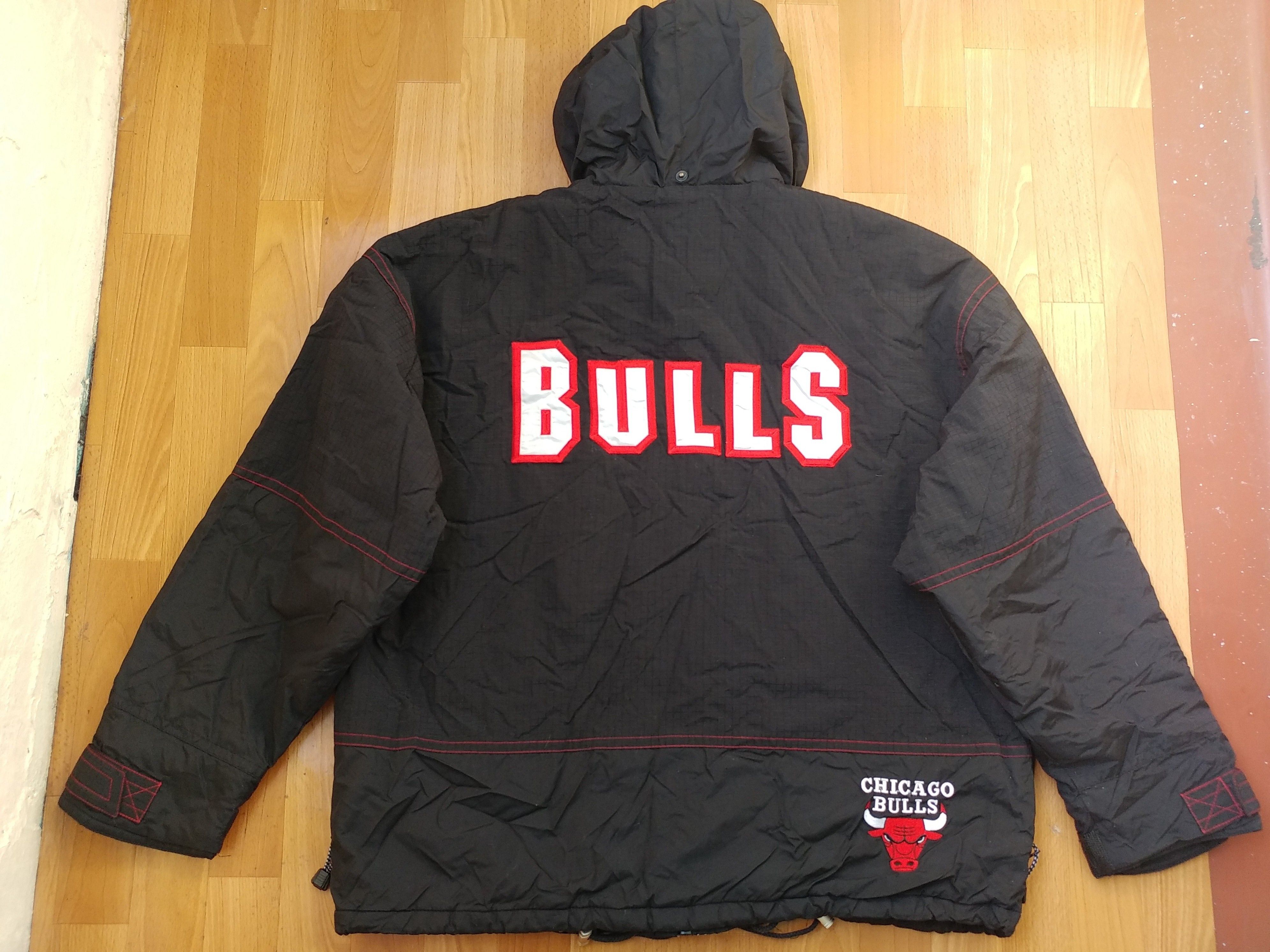 Champion NBA Chicago Bulls jacket, Champion basketball vintage 90s XL Size US XL / EU 56 / 4 - 1 Thumbnail