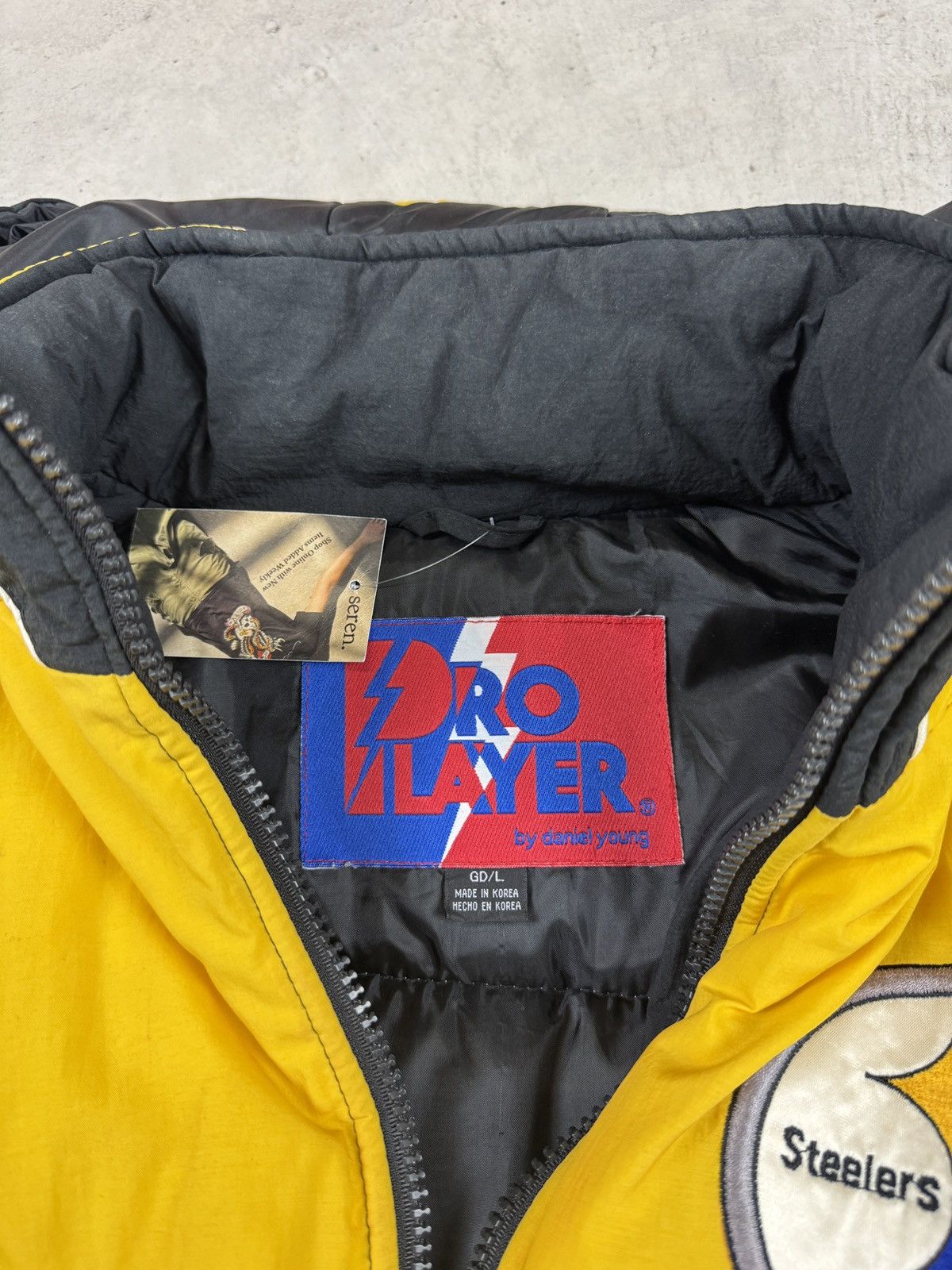 Vintage 1990’s Steelers Hooded Puffer Jacket Size US L / EU 52-54 / 3 - 5 Thumbnail
