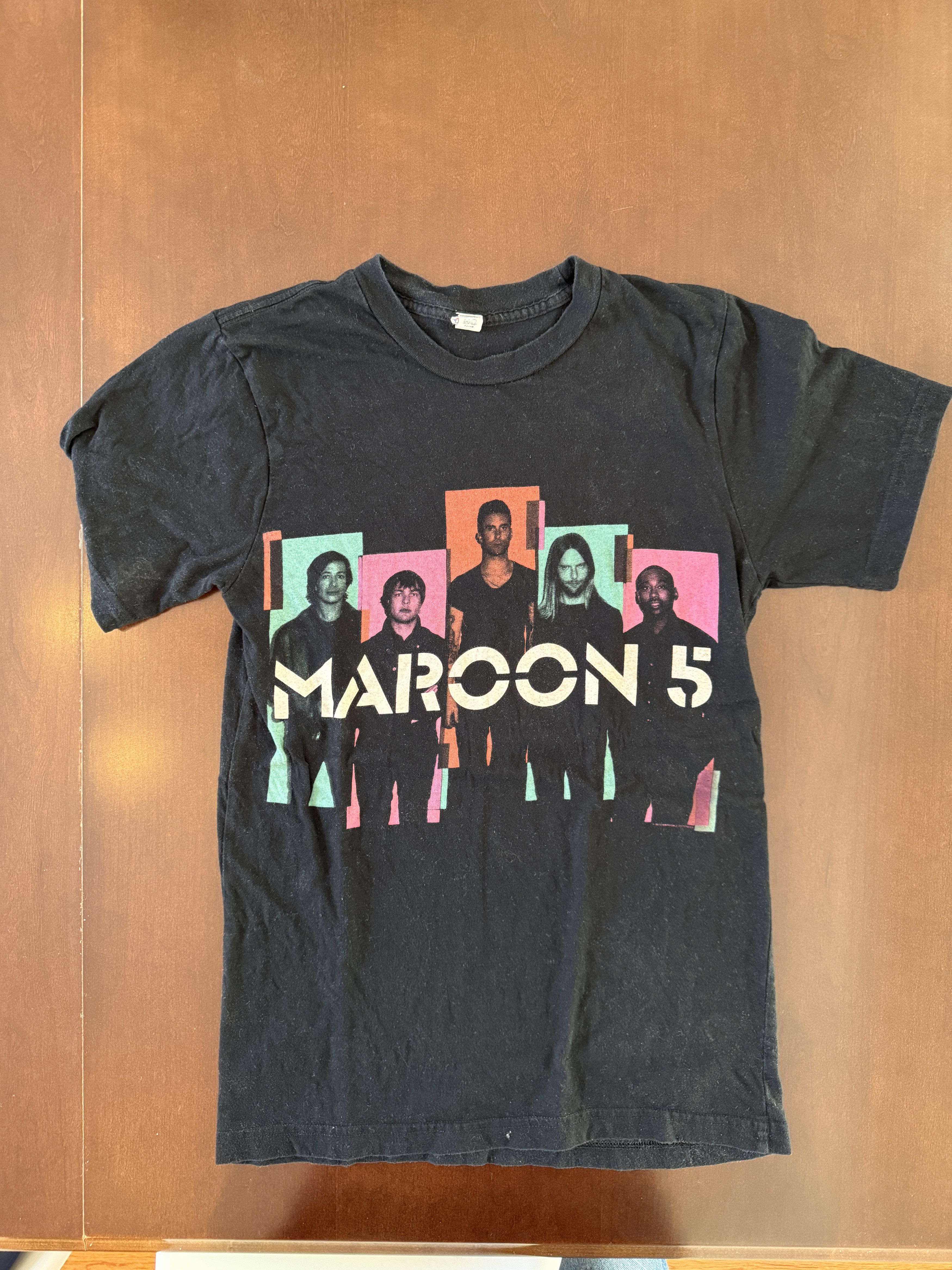 Band Tees Maroon 5 2013 Tour Shirt Adam Levine Size S / US 4 / IT 40 - 1 Thumbnail