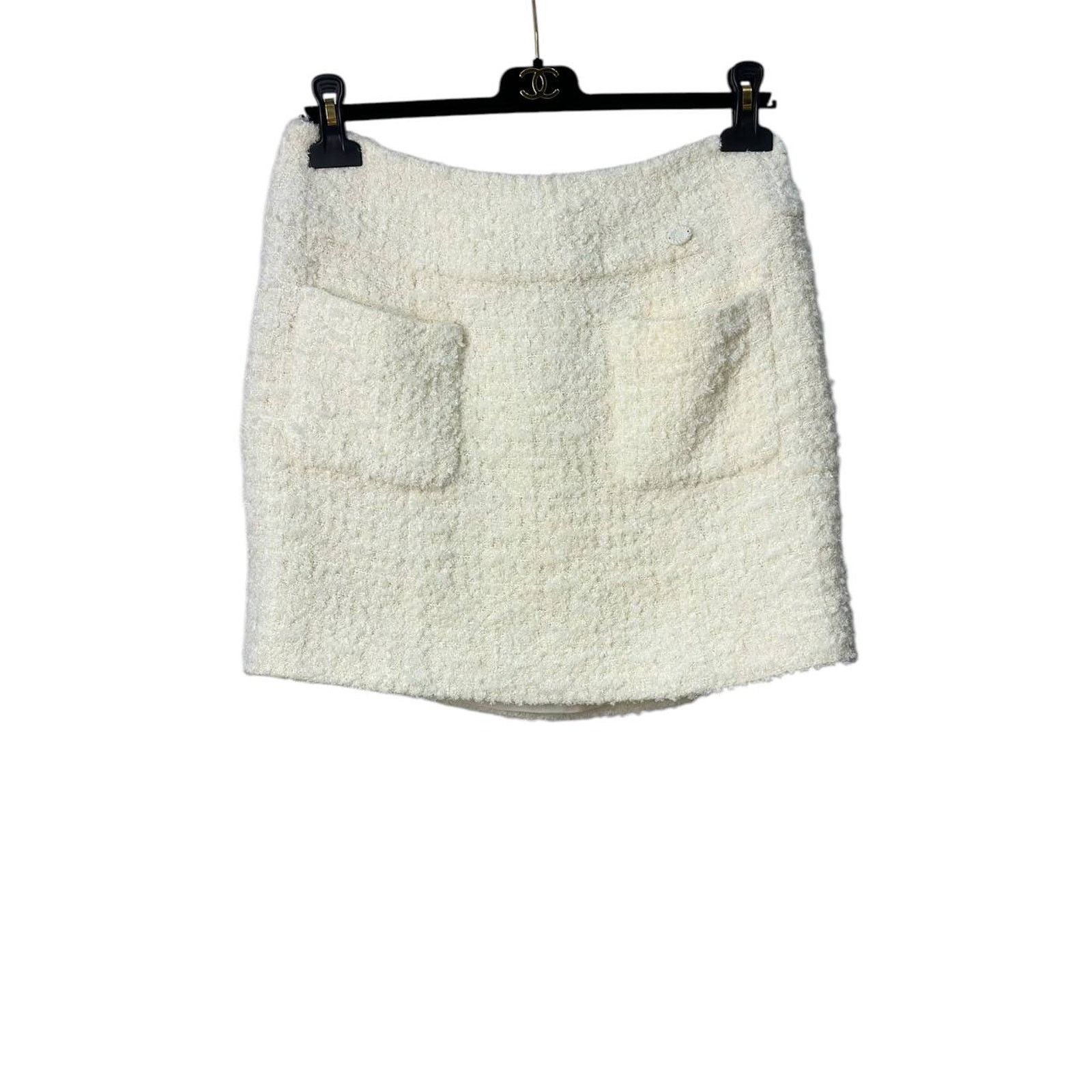 Chanel Chanel Tweed Ivory Mini Skirt Sz.40 Size 28" / US 6 / IT 42 - 9 Thumbnail