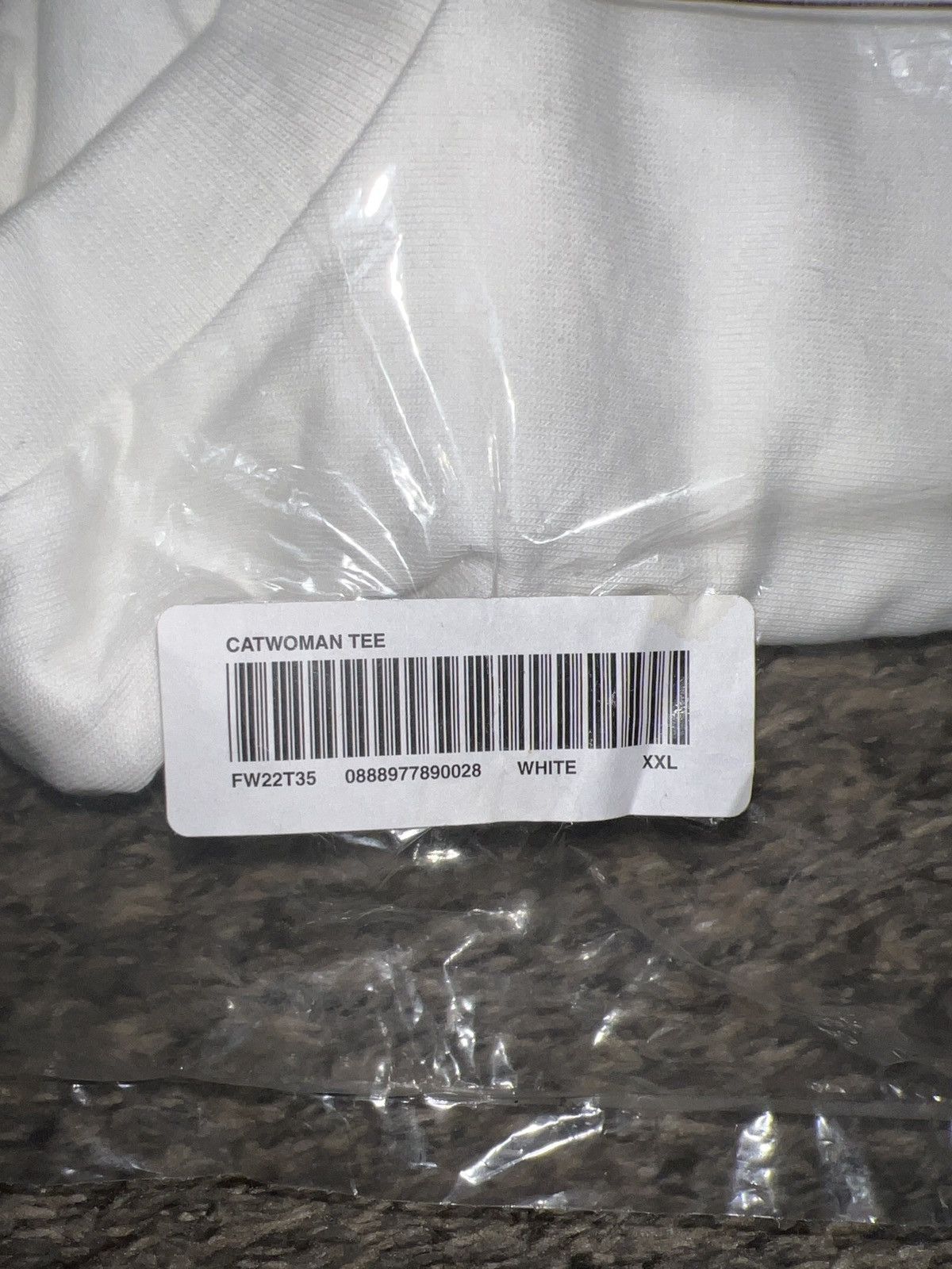 Supreme Supreme Catwoman Tee Size US XXL / EU 58 / 5 - 2 Thumbnail