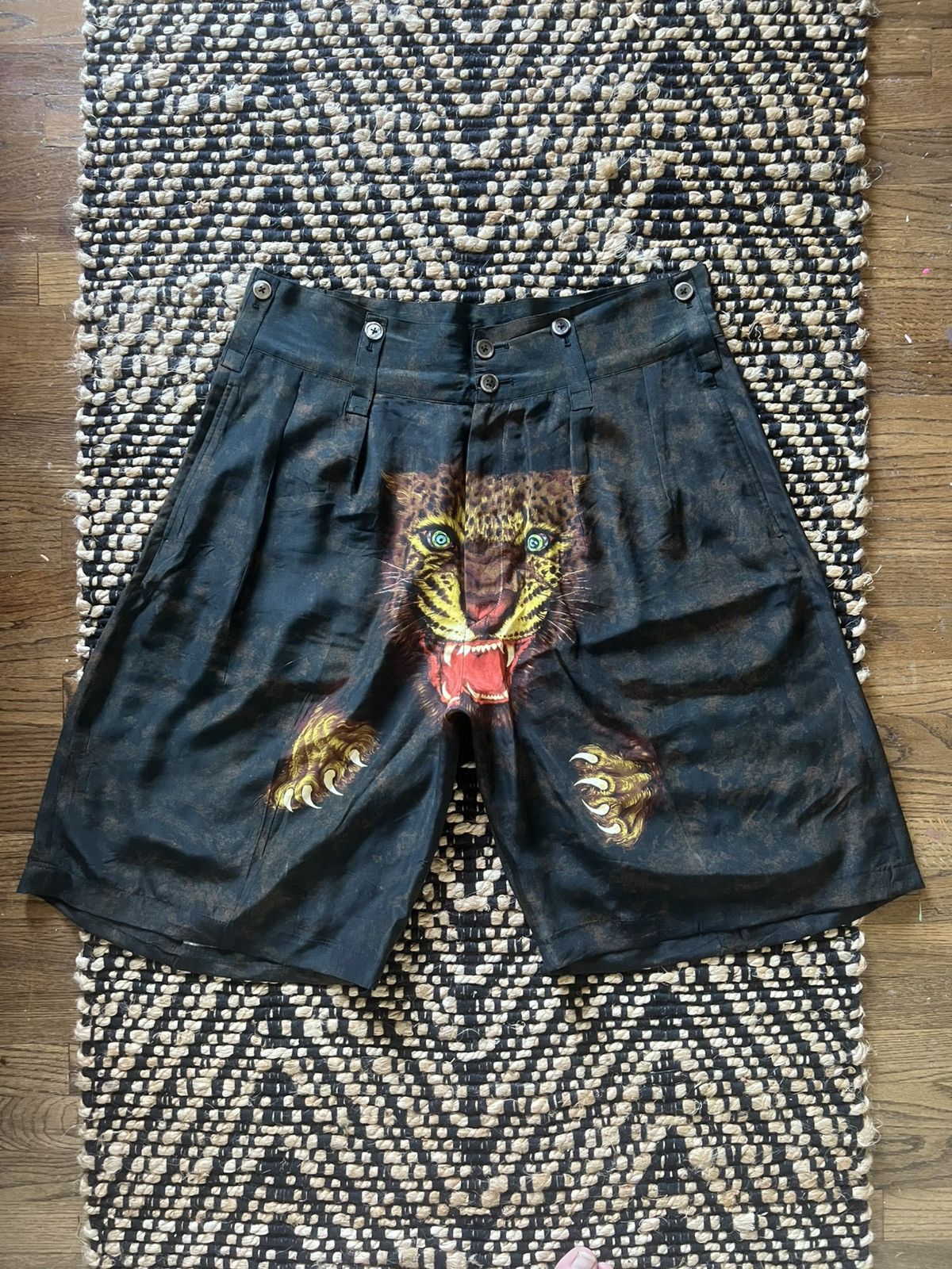 Yohji Yamamoto Yohji Yamamoto Pour Homme AW09 Jaguar Silk Shorts Size US 34 / EU 50 - 1 Thumbnail
