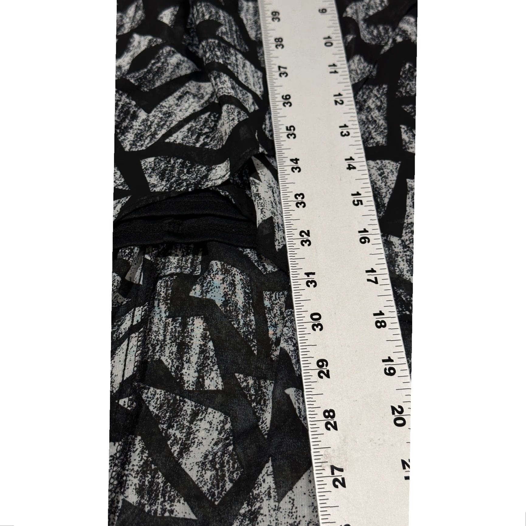 Vintage VINTAGE Brat Star Y2K Skirt XL Black Gray Sheer High Low A-Line Women Skirt Casual 2000s Geometric XL Womens Size 40" / US 18 - 6 Thumbnail