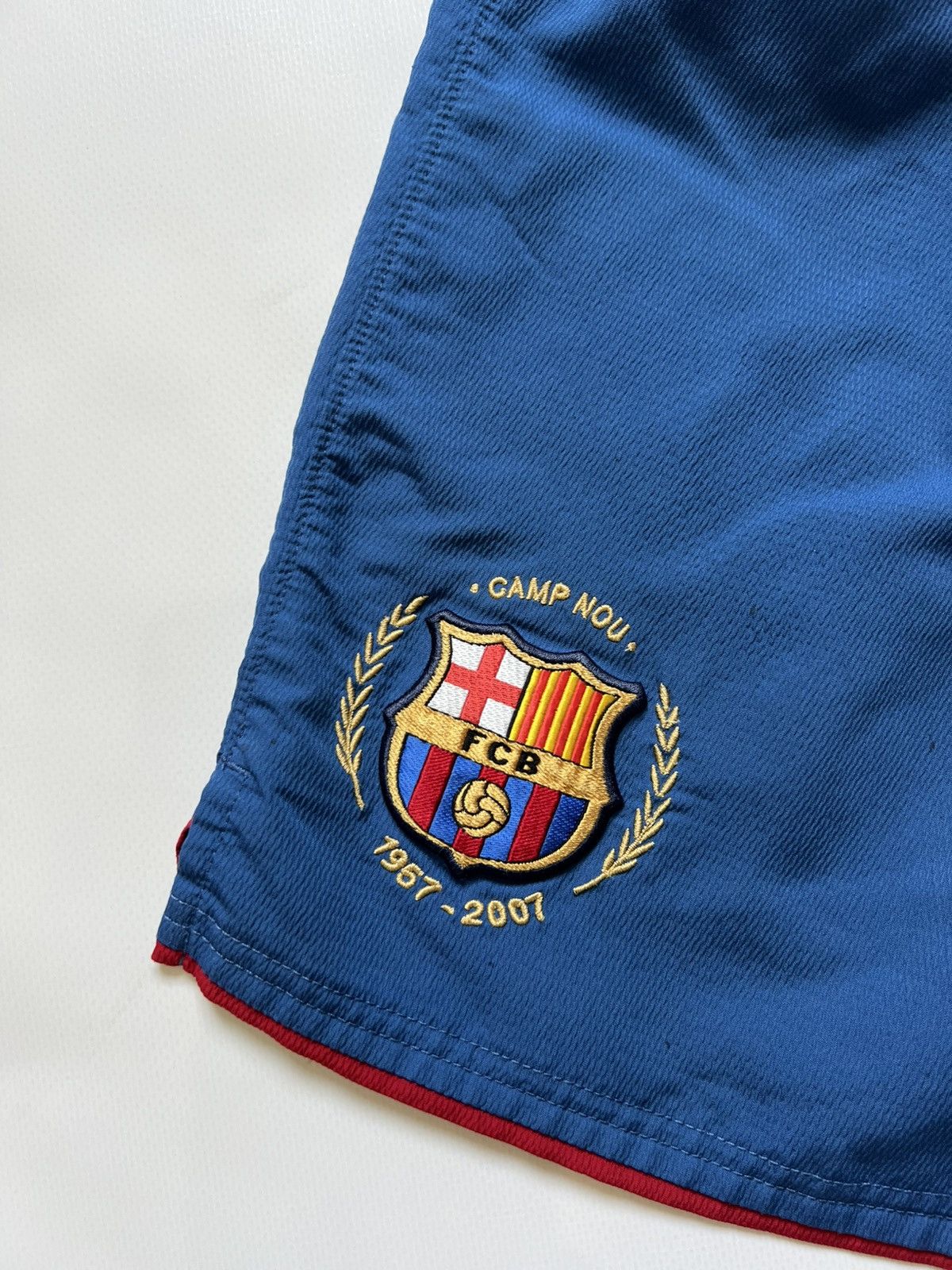 Nike Vintage Nike Barcelona Soccer Football Shorts 2000s Size US 32 / EU 48 - 2 Thumbnail