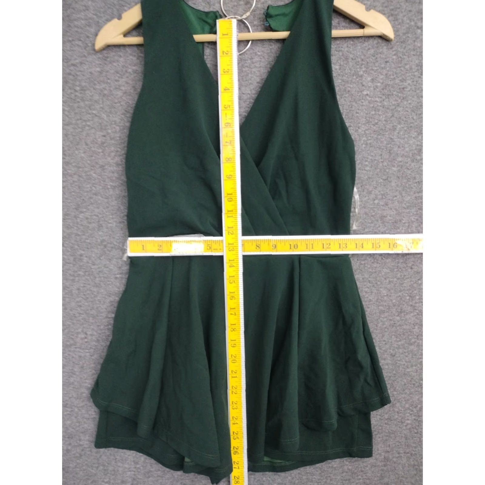Vintage PURPLE SNOW Dark Green Sleeveless Romper Skort Open Back Plunge Neck V-Neck M Boho Dark Green Womens Romper M Size 32" / US 10 / IT 46 - 4 Thumbnail