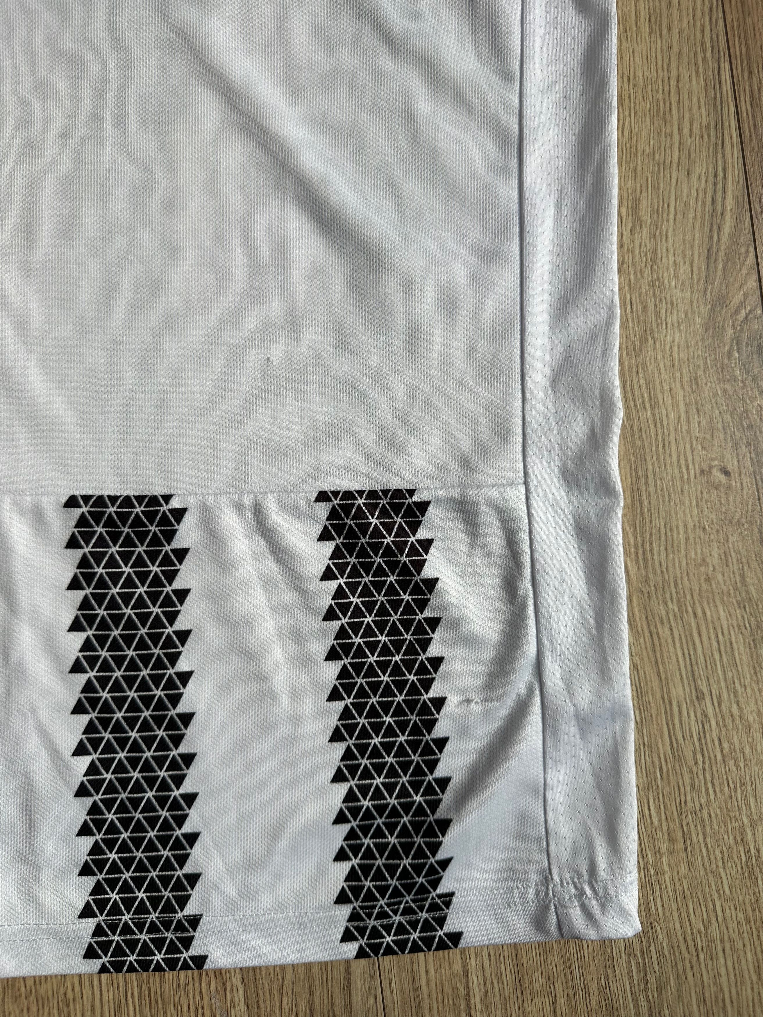 Other 2022 Juventus Home REPLICA jersey soccer football shirt Size US M / EU 48-50 / 2 - 10 Thumbnail
