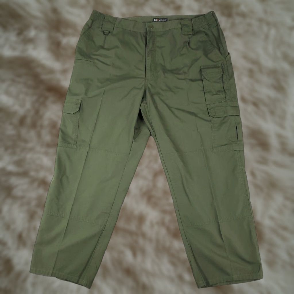 Vintage 5.11 Tactical Pants Mens 42x28 Green Cargo Pocket Trousers Casual Outdoor Flat Front Regular Standard Cargo Modern Outdoor Wear Size US 42 / EU 58 - 1 Thumbnail