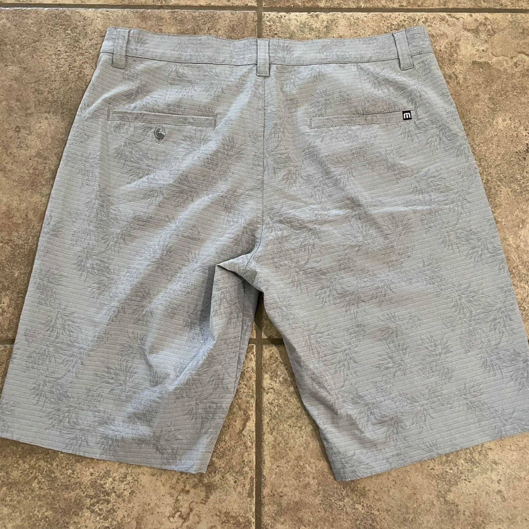 TravisMathew Travis Mathew gray polyester blend casual shorts Mens Size 34 Size US 34 / EU 50 - 5 Thumbnail