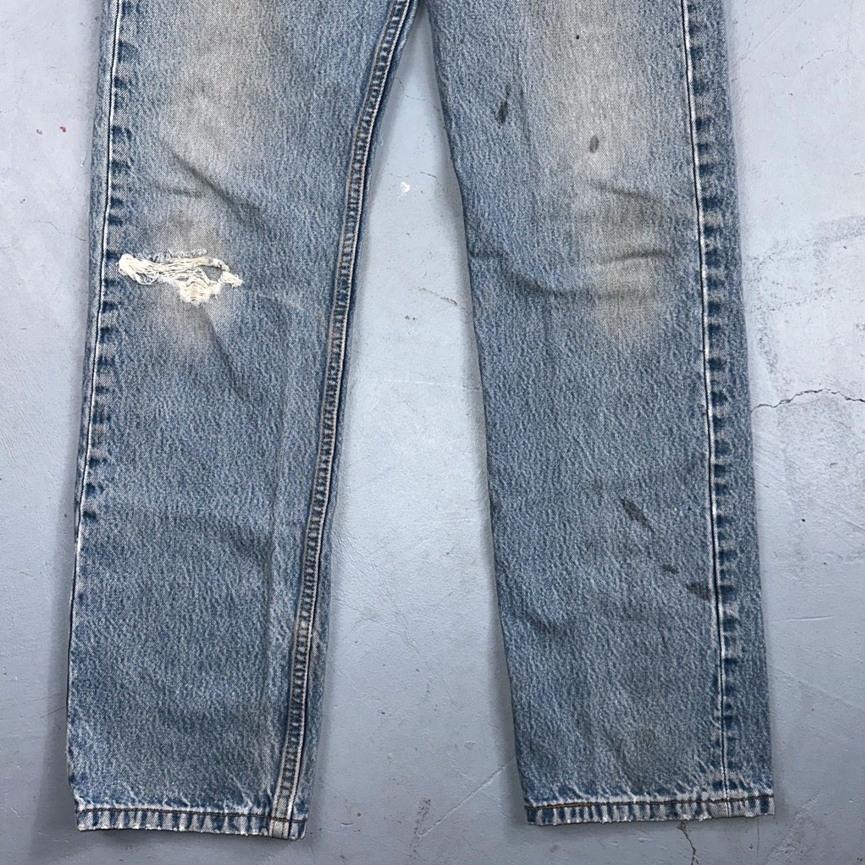 Levi's VINTAGE Levis 501 Y2K XX Straight Leg Jeans 33x36 Light Wash 2000s Act 31x32 Size US 33 - 3 Thumbnail