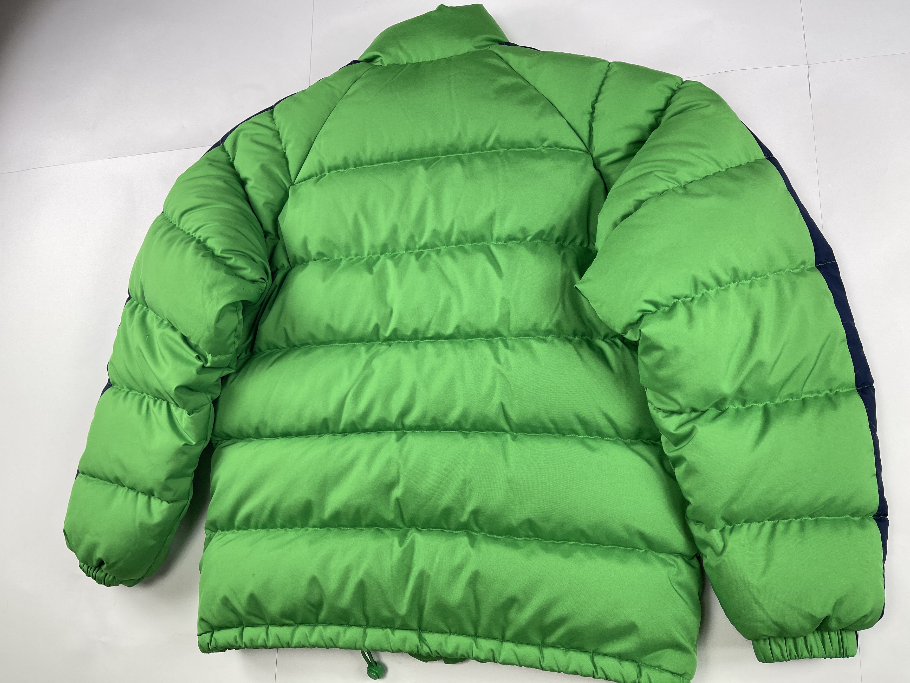 Fila Fila puffer jacket, 90s hip hop, 1990s skater Y2K size S Size US S / EU 44-46 / 1 - 17 Thumbnail