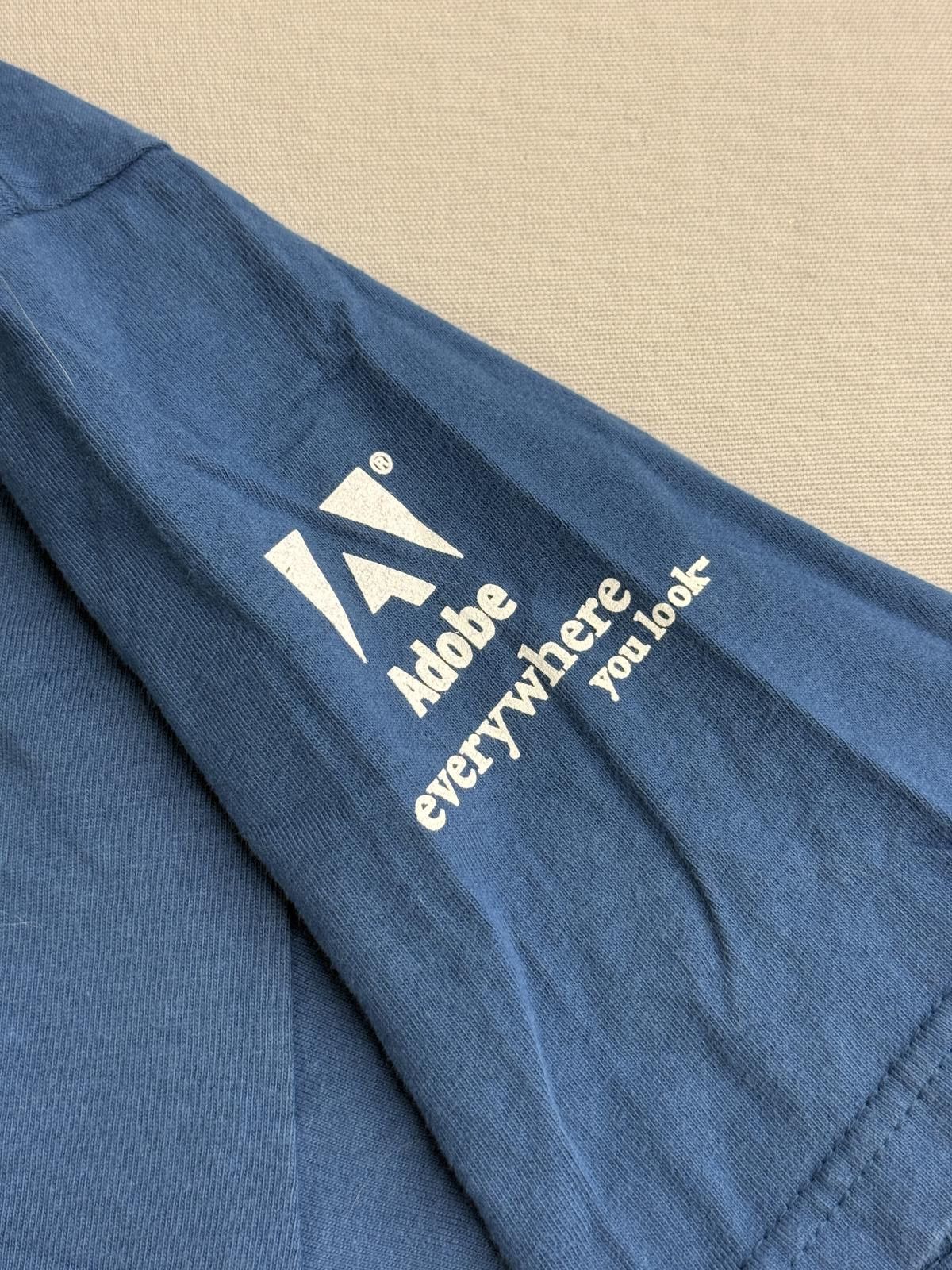 Hanes Vintage Adobe T-shirt Everywhere you look 2001 Louis Fishauf Size US L / EU 52-54 / 3 - 6 Thumbnail