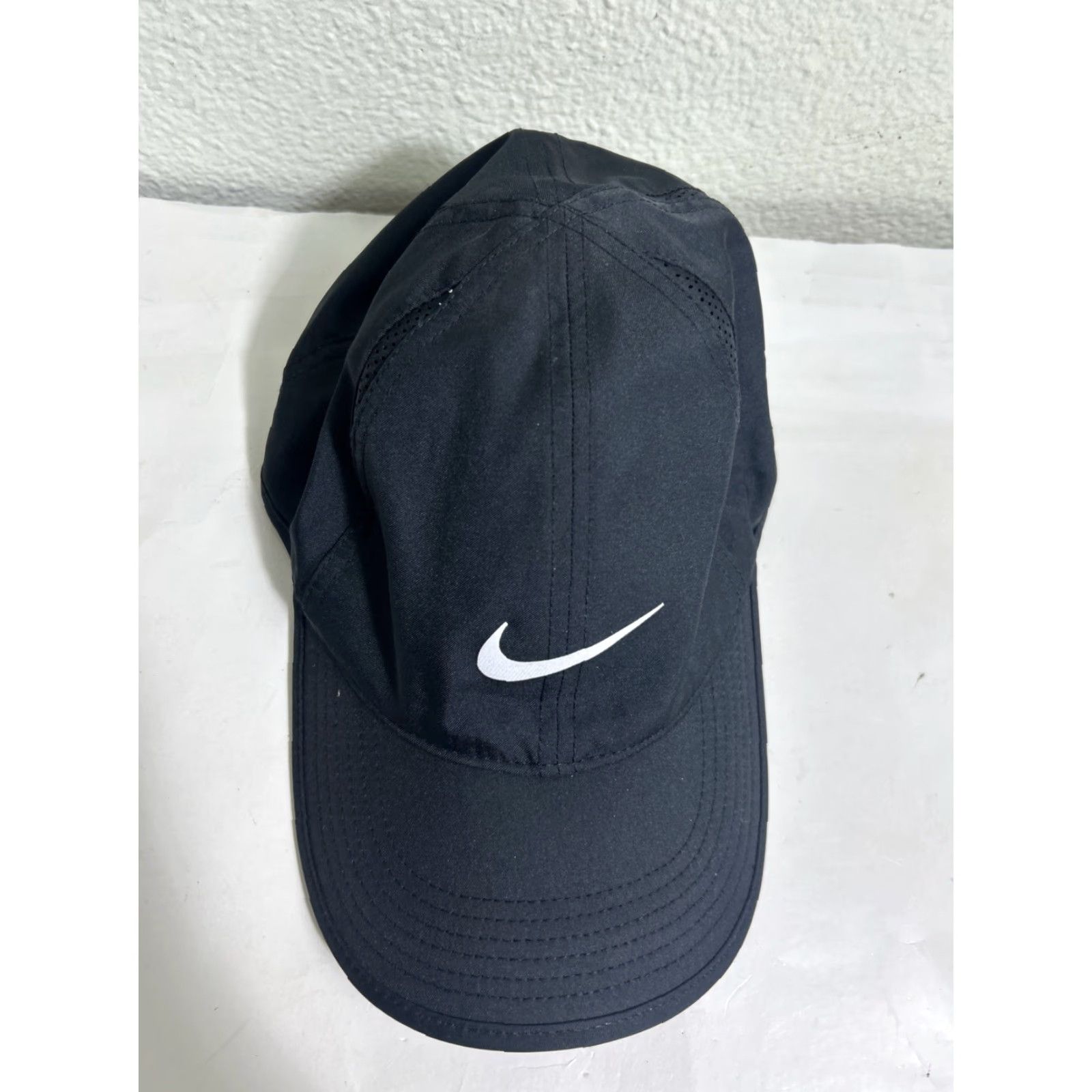 Nike NIKE Dri-Fit Feather Light Hat Cap BLACK/WHITE 679421-010 Running Tennis Logo Hat Unisex Adults Adjustable Black Mens Womens Size ONE SIZE - 4 Thumbnail